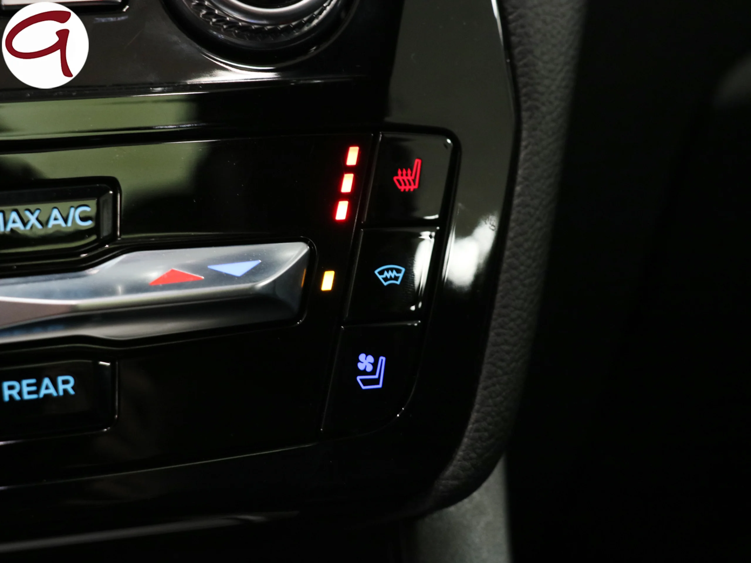 Ford Explorer 3.0 PHEV ST Line AWD 336 kW (457 CV) - Foto 25