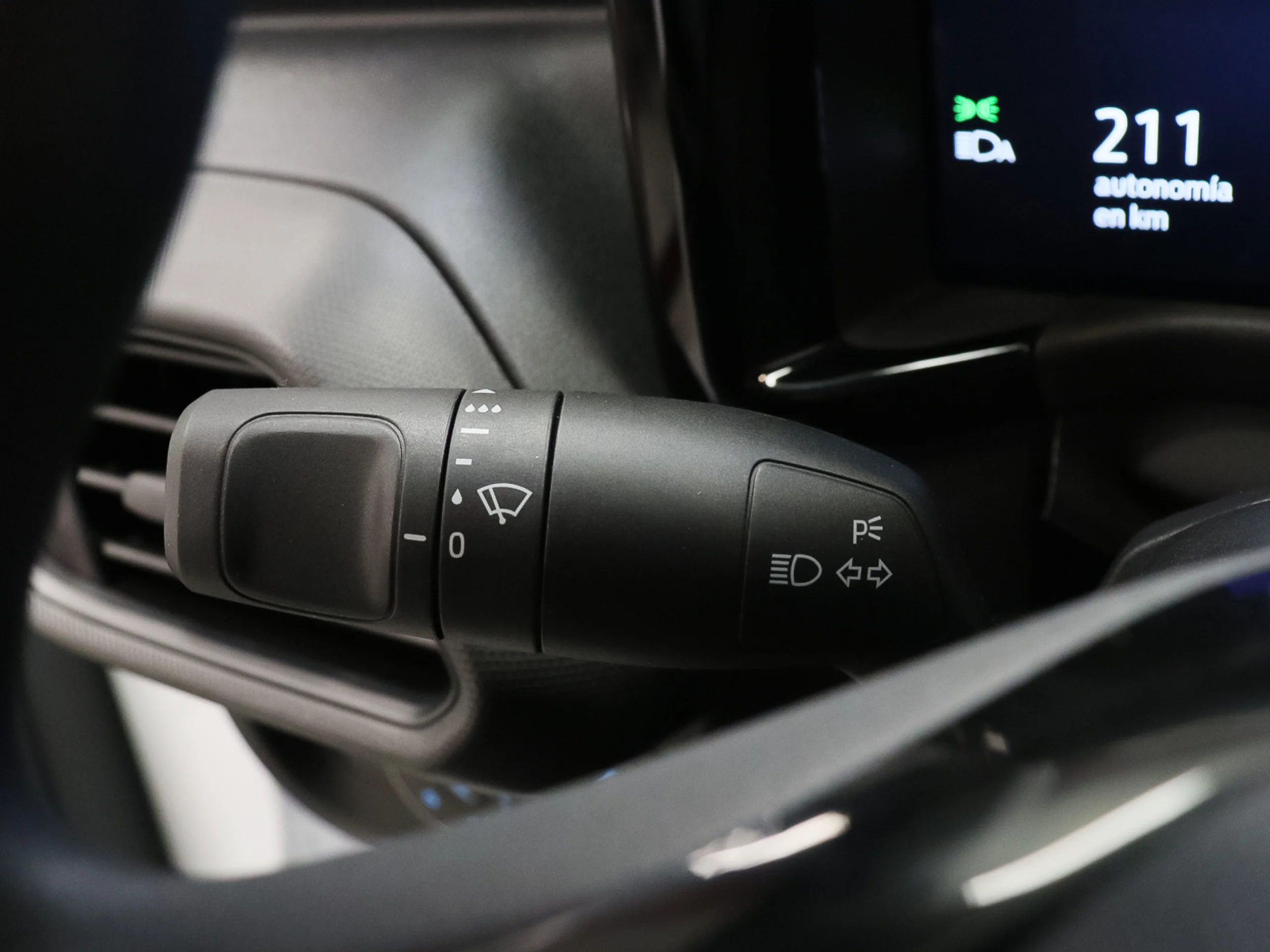 Ford Transit Courier Furgon BEV 54kWh Trend Auto 100 kW (136 CV) - Foto 12