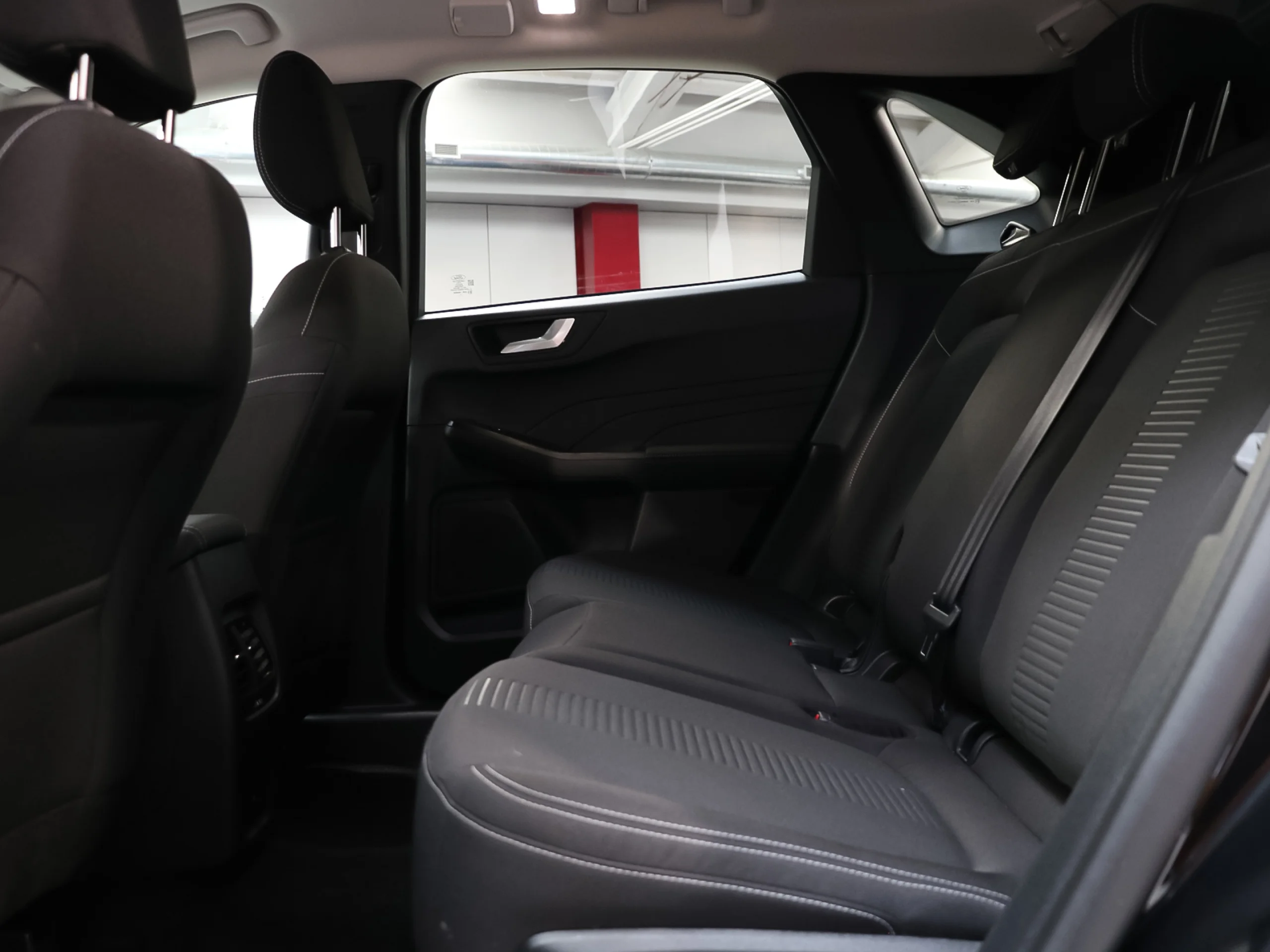 Ford Kuga 2.5 Duratec FHEV Active 4x4 Auto 134 kW (183 CV) - Foto 10