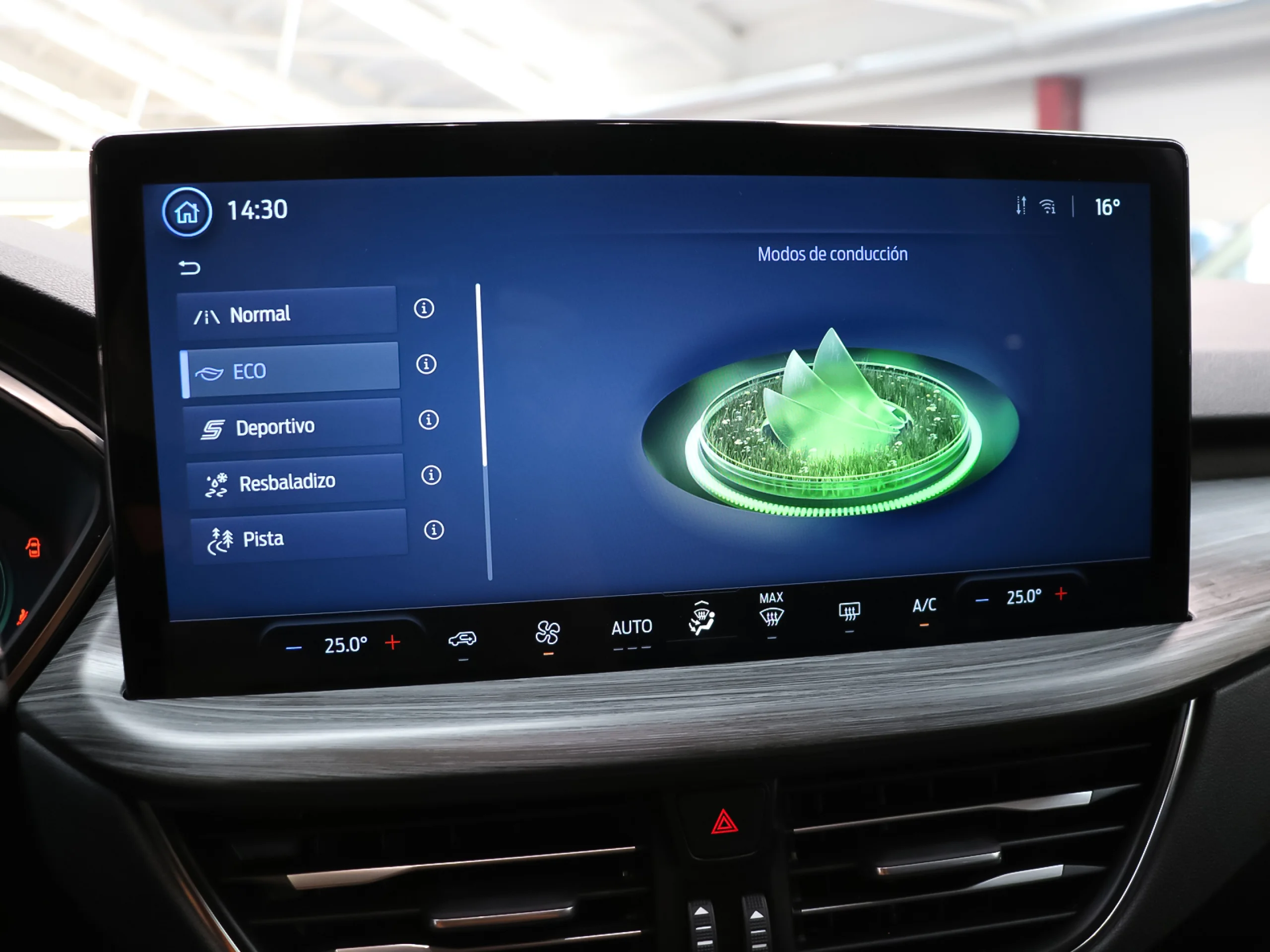 Ford Kuga 2.5 Duratec FHEV Active 4x4 Auto 134 kW (183 CV) - Foto 20