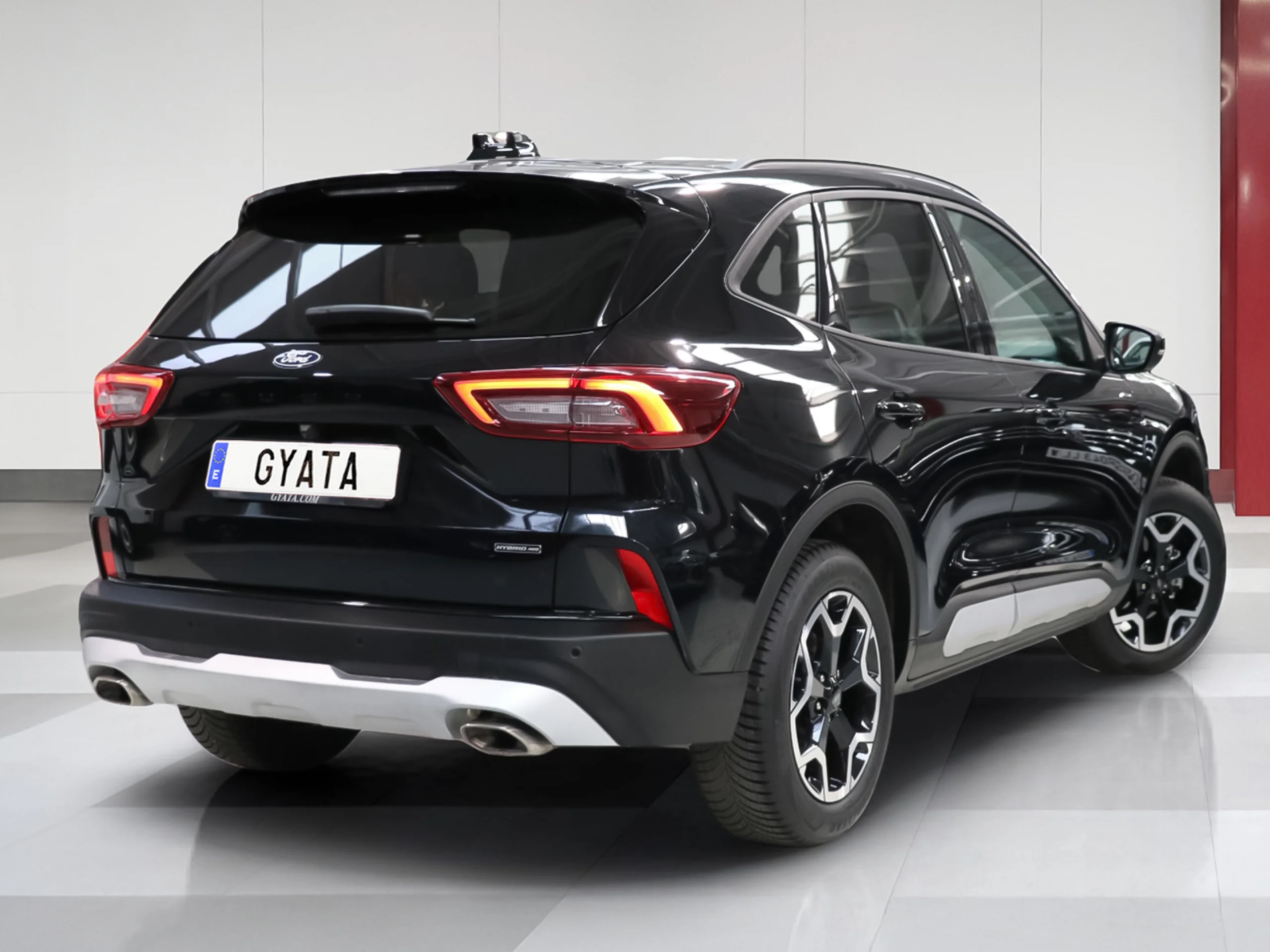 Ford Kuga 2.5 Duratec FHEV Active 4x4 Auto 134 kW (183 CV) - Foto 2