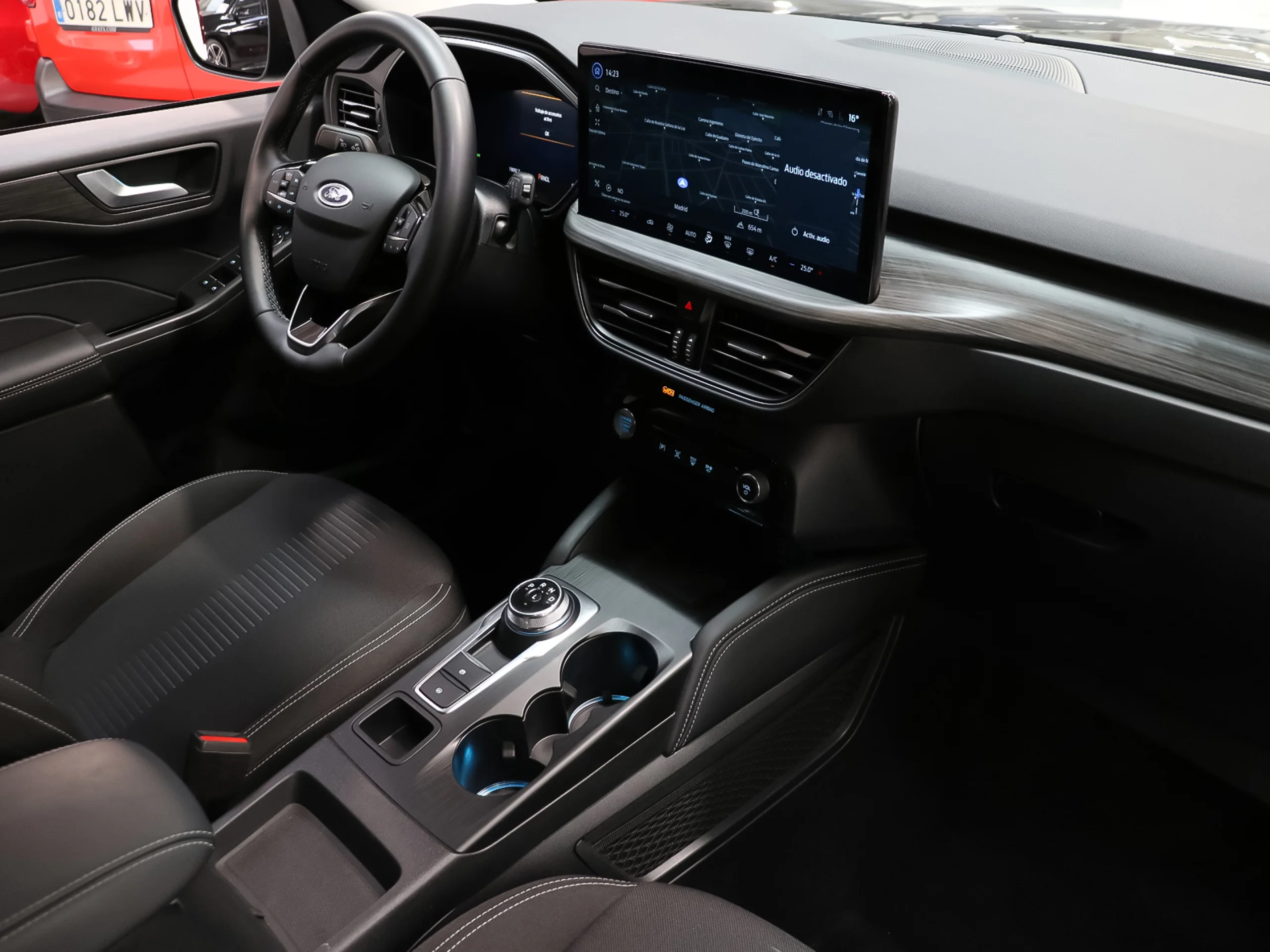 Ford Kuga 2.5 Duratec FHEV Active 4x4 Auto 134 kW (183 CV) - Foto 4