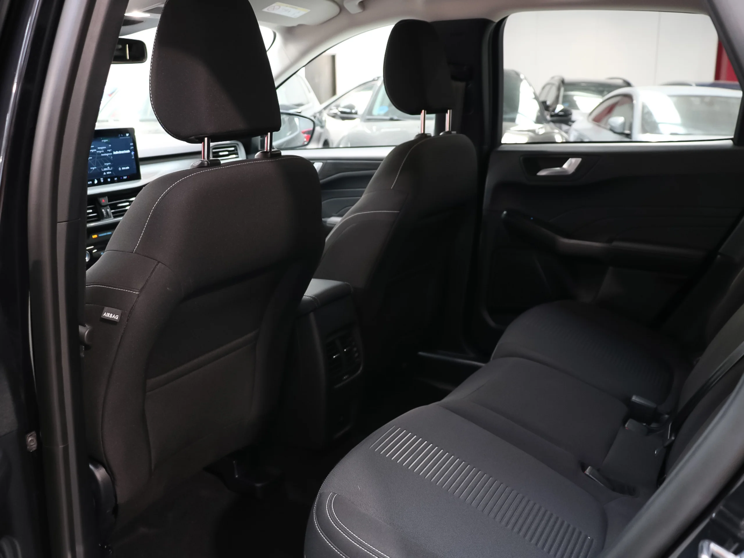 Ford Kuga 2.5 Duratec FHEV Active 4x4 Auto 134 kW (183 CV) - Foto 9