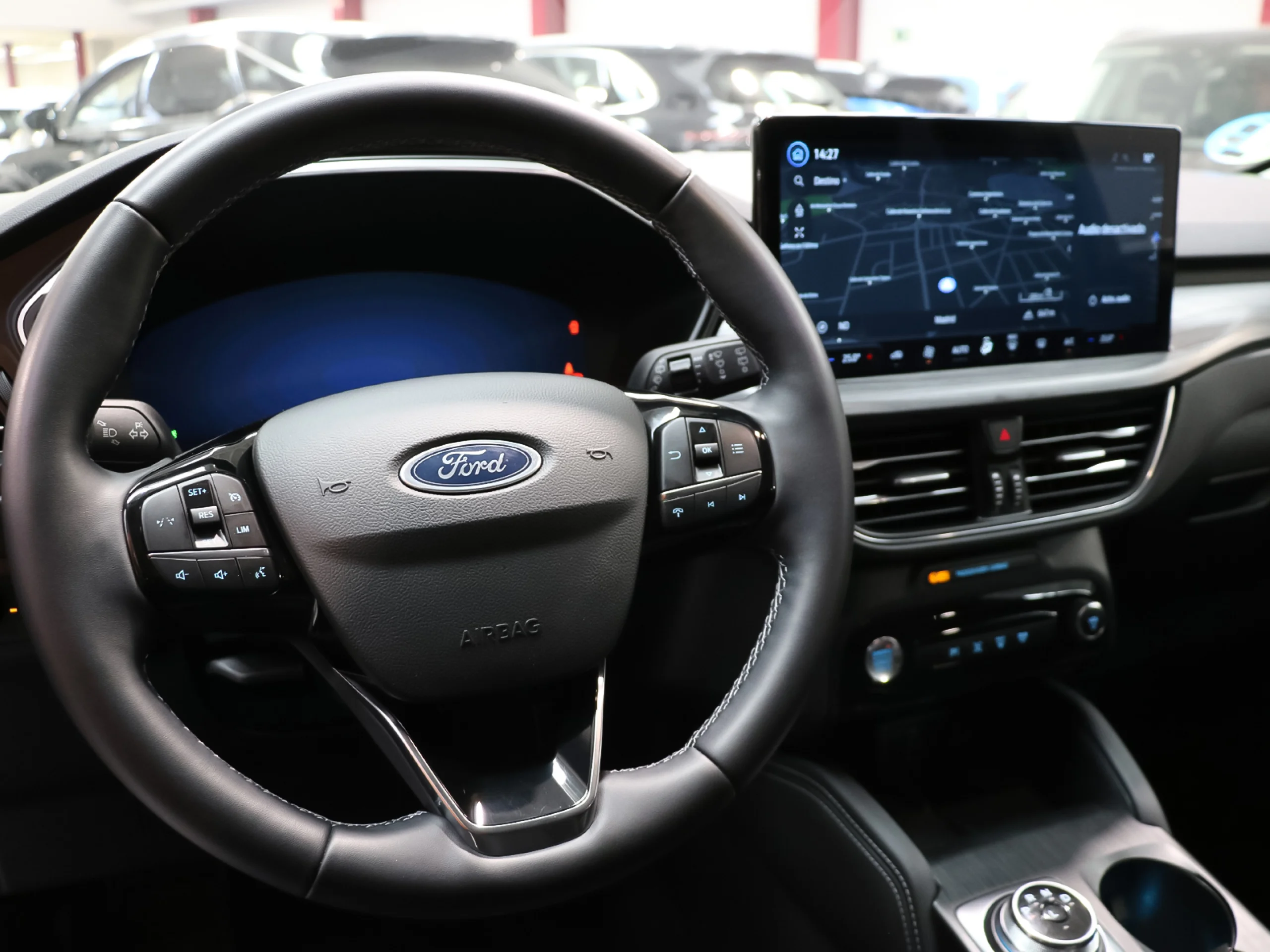 Ford Kuga 2.5 Duratec FHEV Active 4x4 Auto 134 kW (183 CV) - Foto 34