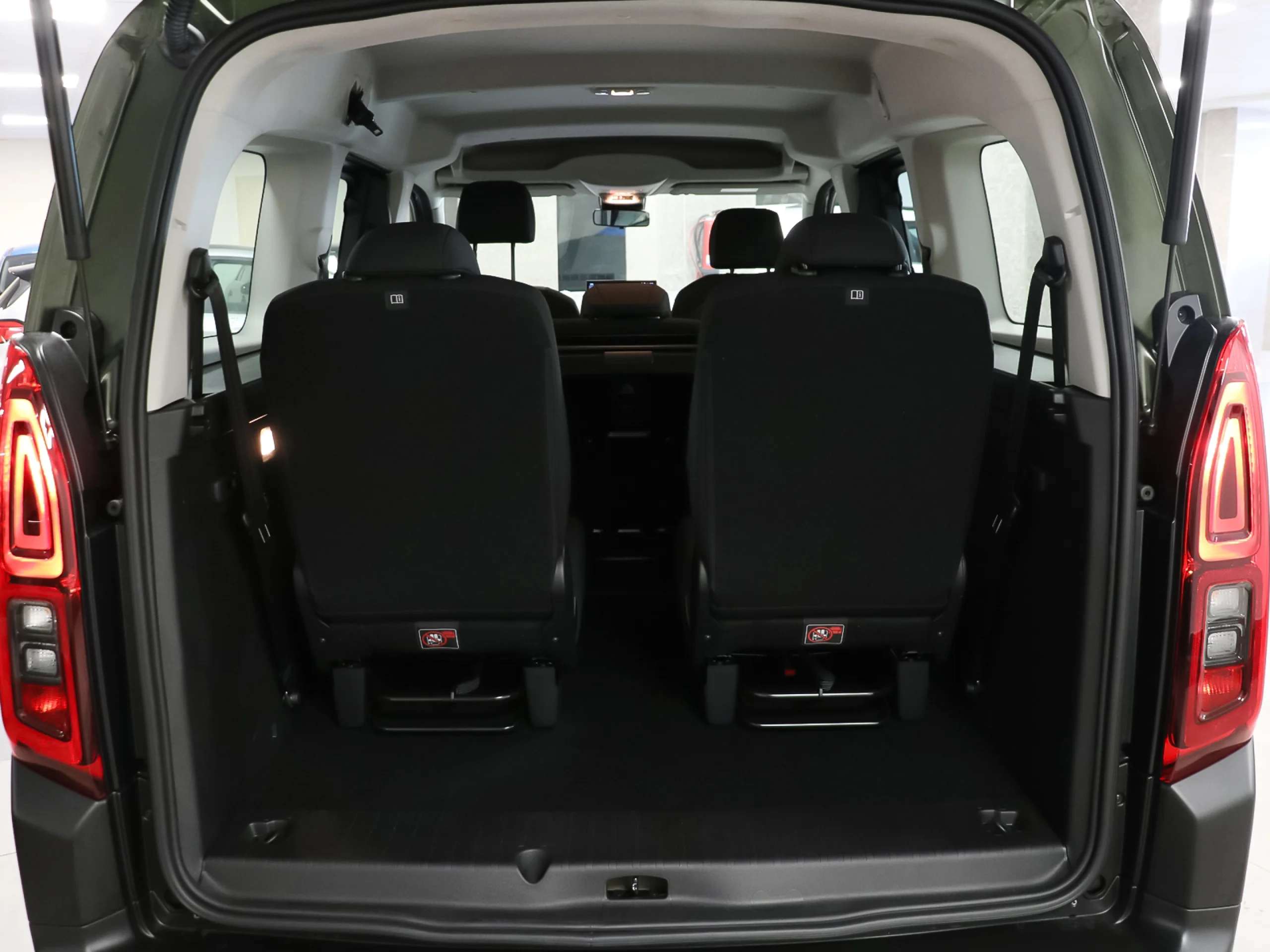 Citroen Berlingo BlueHDi 100 S&S Plus Talla XL 75 kW (102 CV) - Foto 32