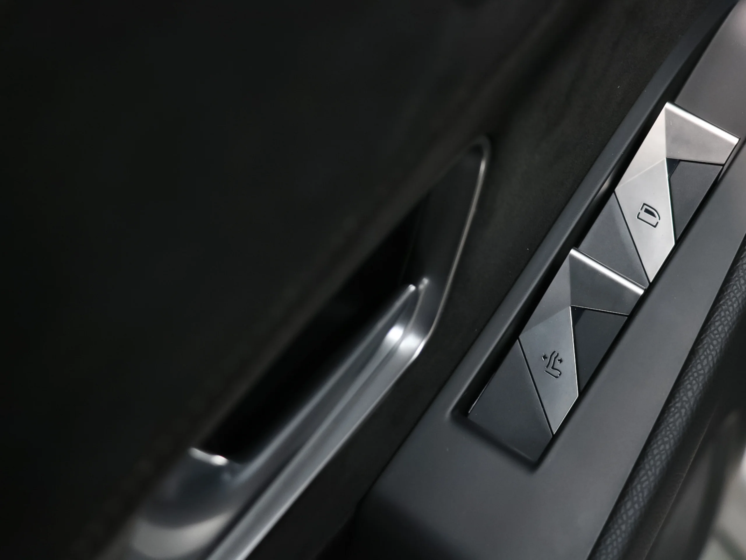 DS DS7 Crossback E-Tense 225 Performance Line+ Auto 165 kW (225 CV) - Foto 12