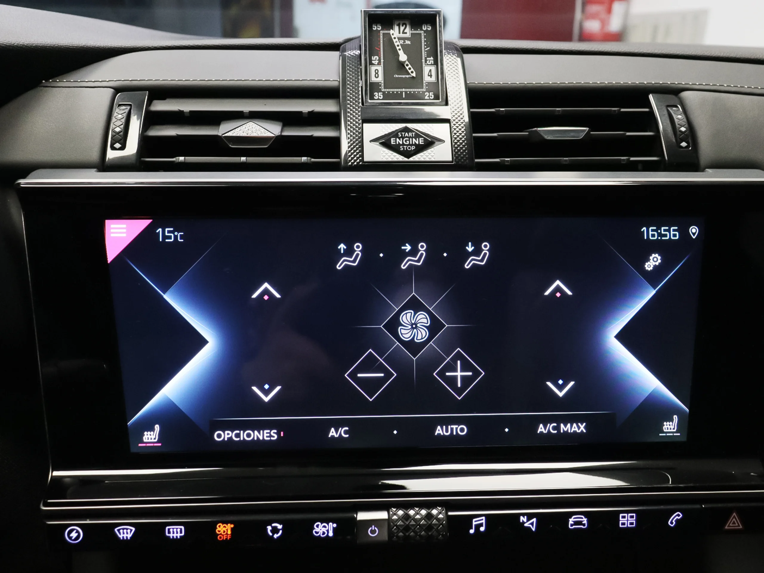 DS DS7 Crossback E-Tense 300 Louvre 4WD Auto 221 kW (300 CV) - Foto 23