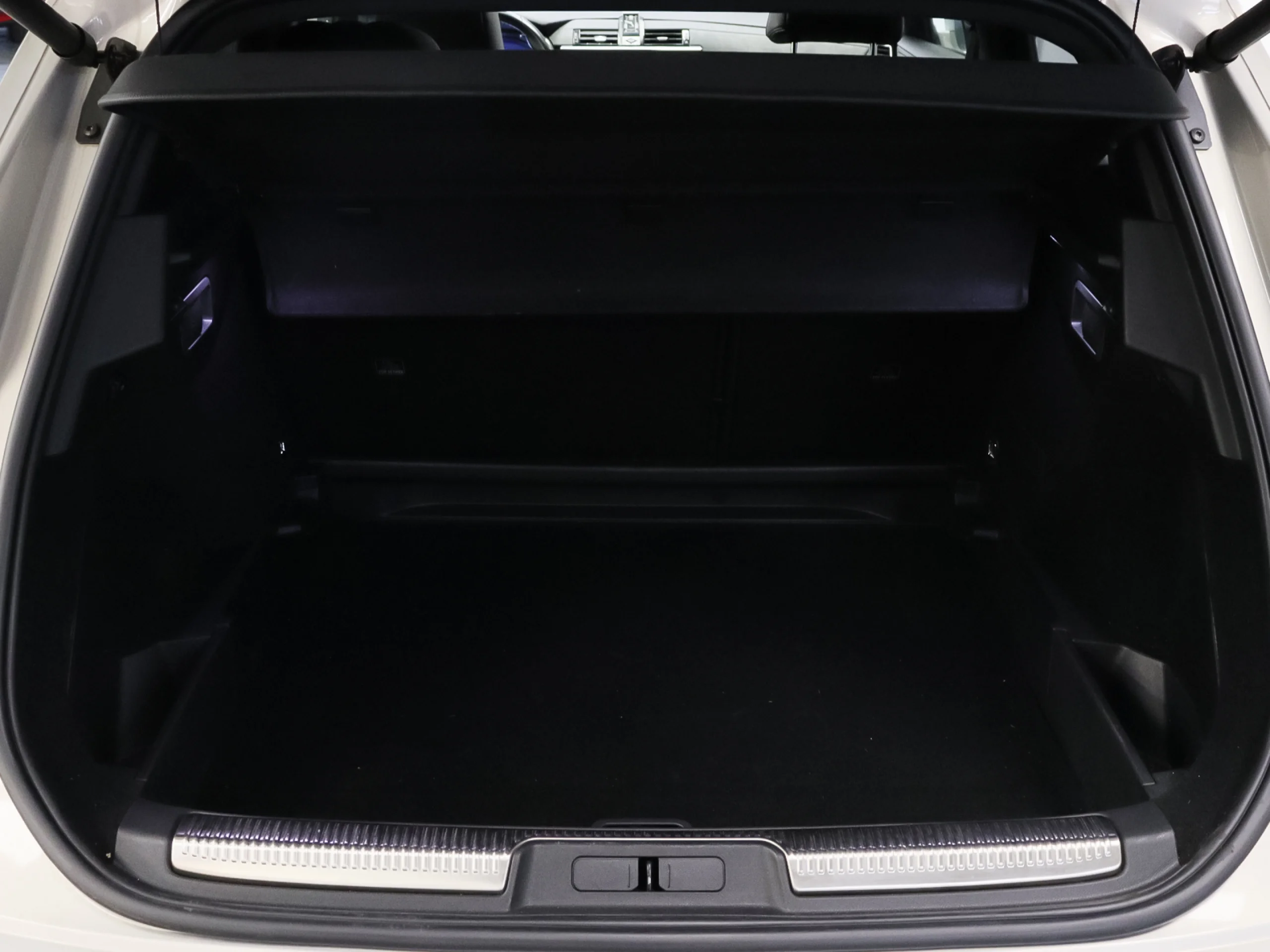 DS DS7 Crossback E-Tense 300 Louvre 4WD Auto 221 kW (300 CV) - Foto 34