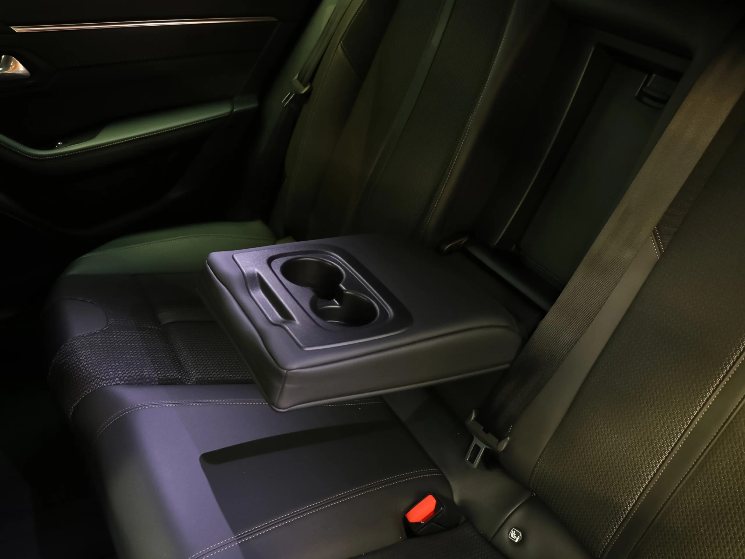 Peugeot 508 Hybrid 225 GT e-EAT8 165 kW (225 CV) - Foto 14