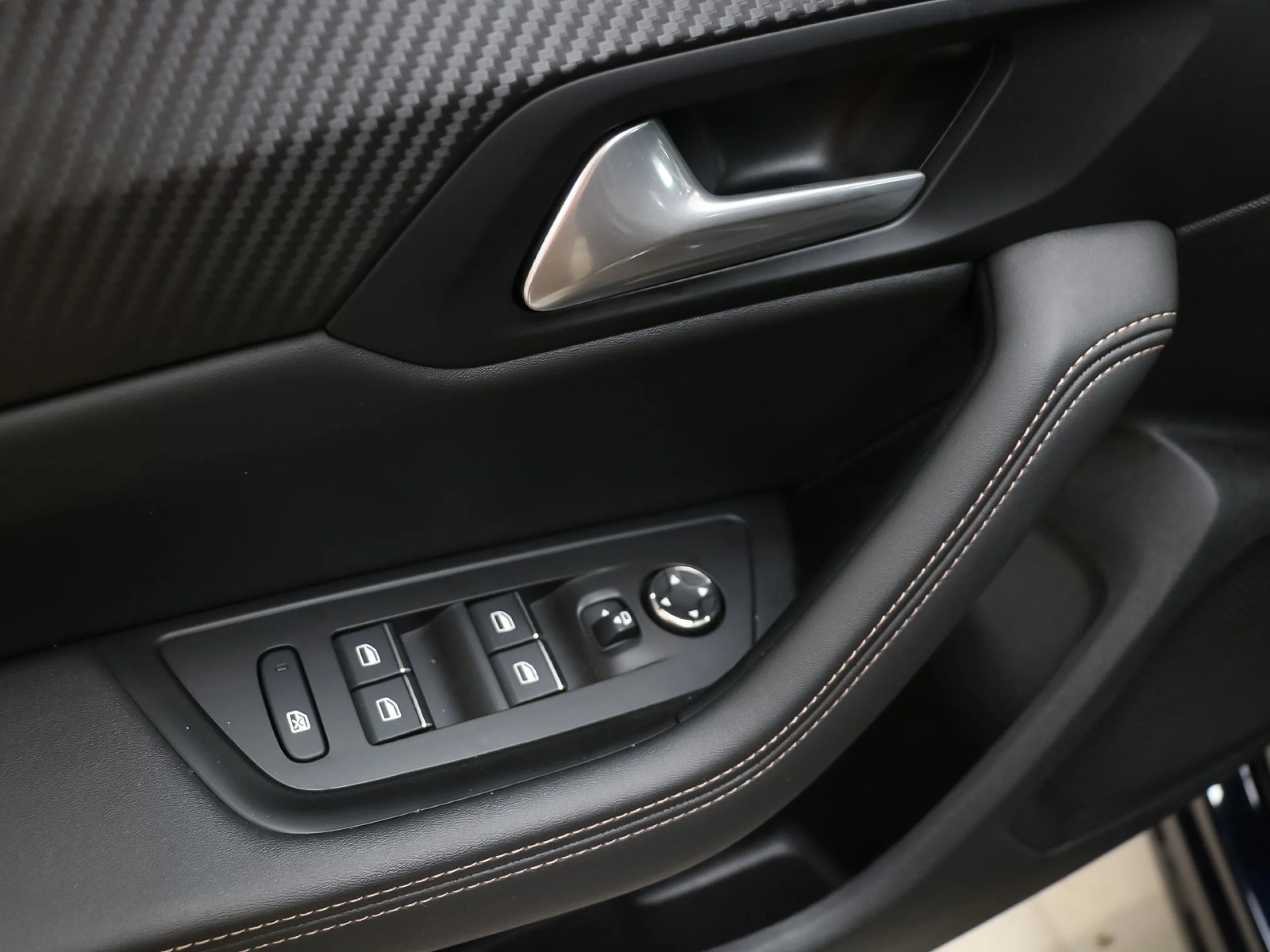 Peugeot 508 Hybrid 225 GT e-EAT8 165 kW (225 CV) - Foto 42