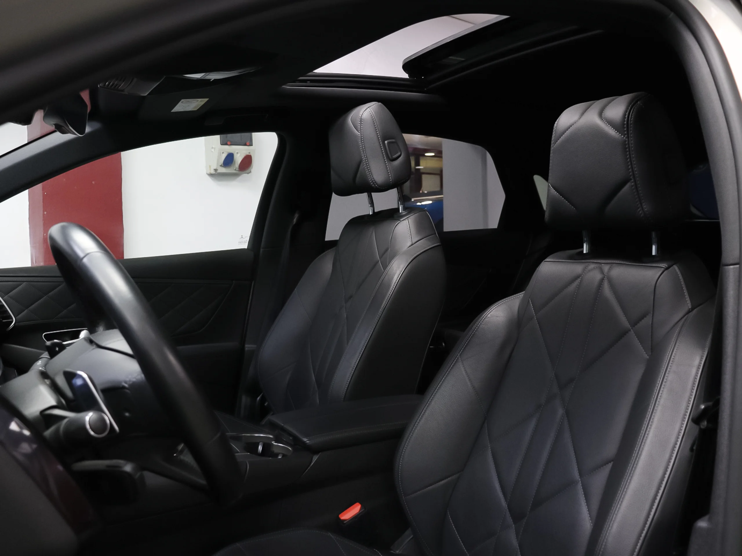 DS DS7 Crossback E-Tense 225 Ligne Noire Auto 165 kW (225 CV) - Foto 4