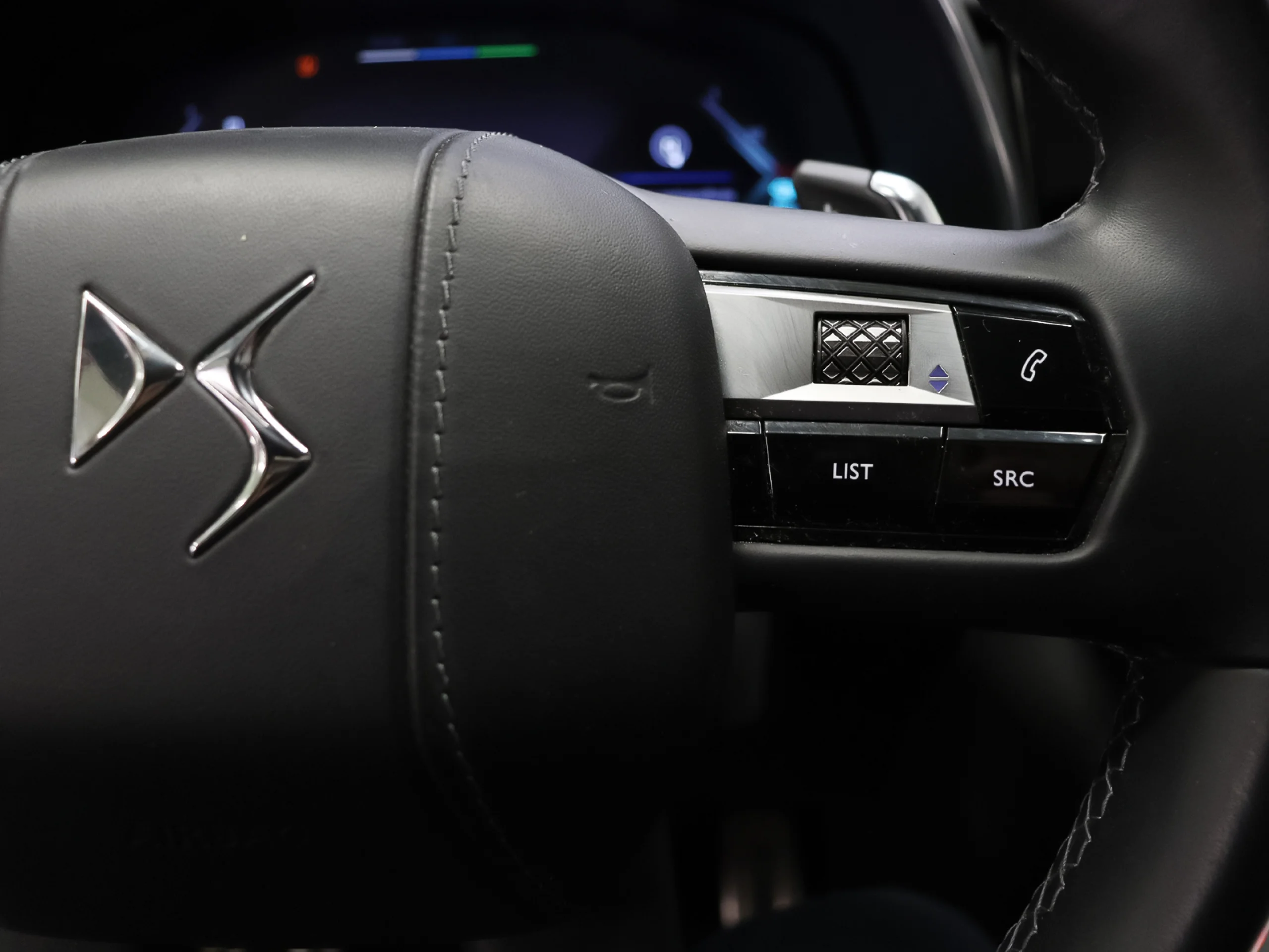 DS DS7 Crossback E-Tense 225 Ligne Noire Auto 165 kW (225 CV) - Foto 12