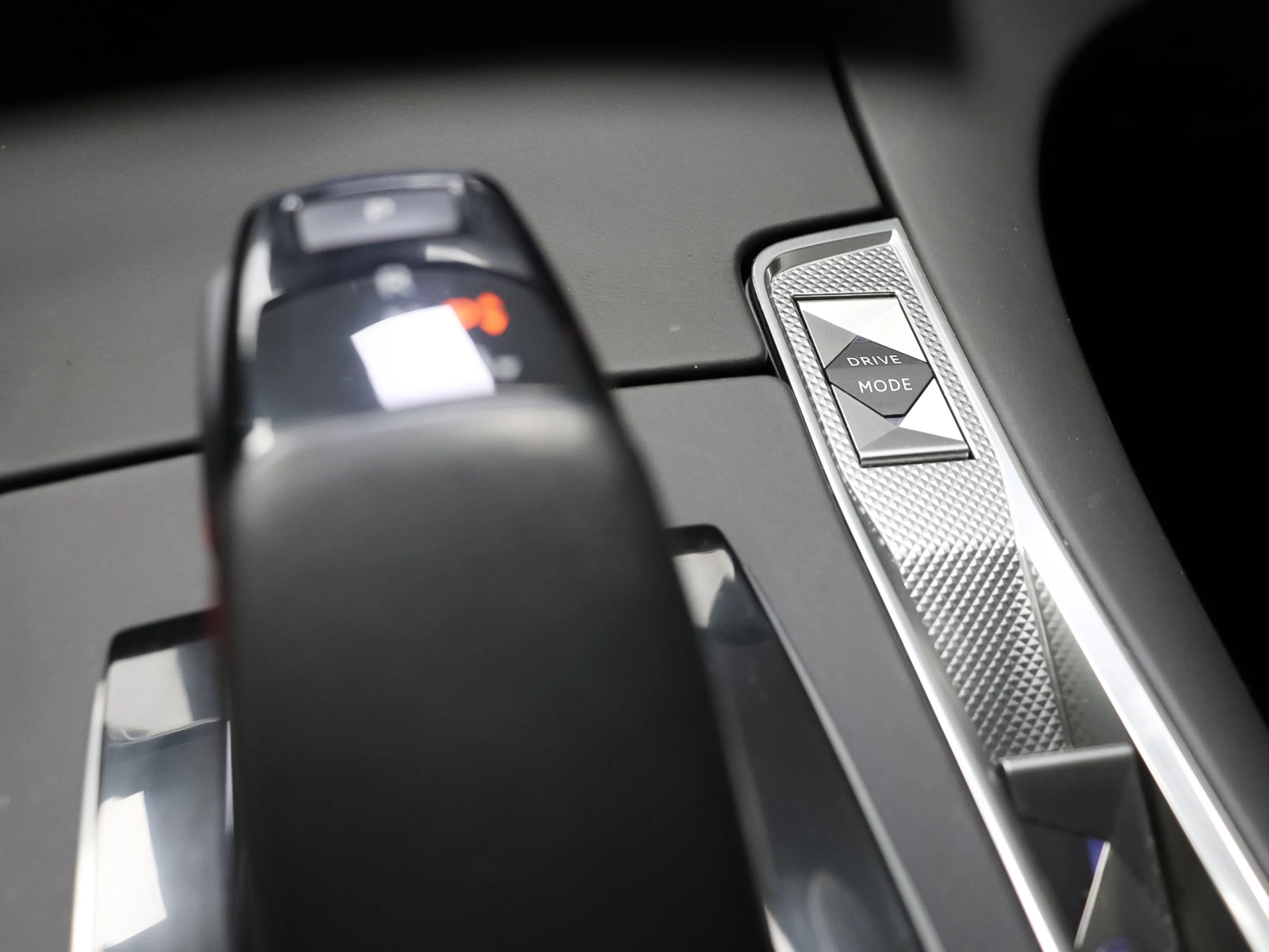 DS DS7 Crossback E-Tense 225 Ligne Noire Auto 165 kW (225 CV) - Foto 21