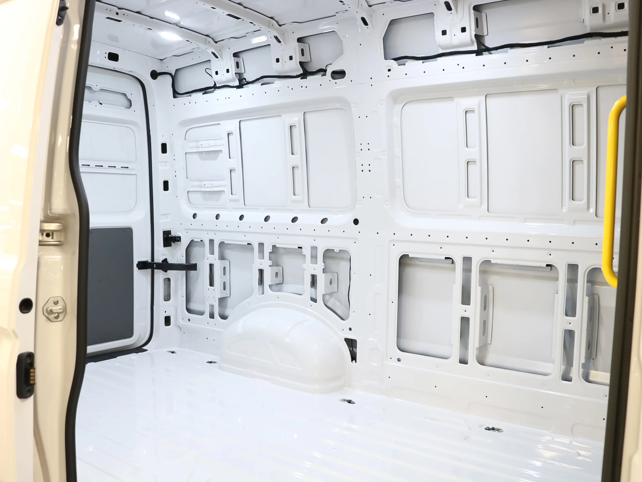 Volkswagen Crafter Furgon Batalla Media TN 2.0 TDI 103 kW (140 CV) 3.000 - Foto 34