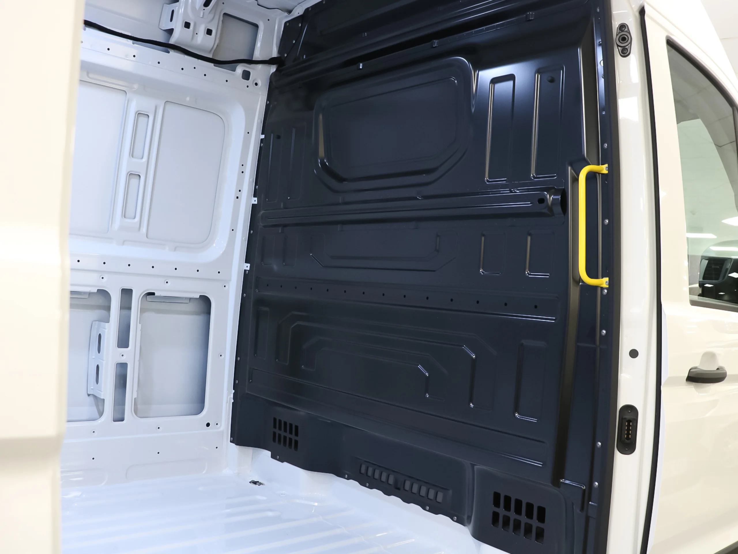 Volkswagen Crafter Furgon Batalla Media TN 2.0 TDI 103 kW (140 CV) 3.000 - Foto 35