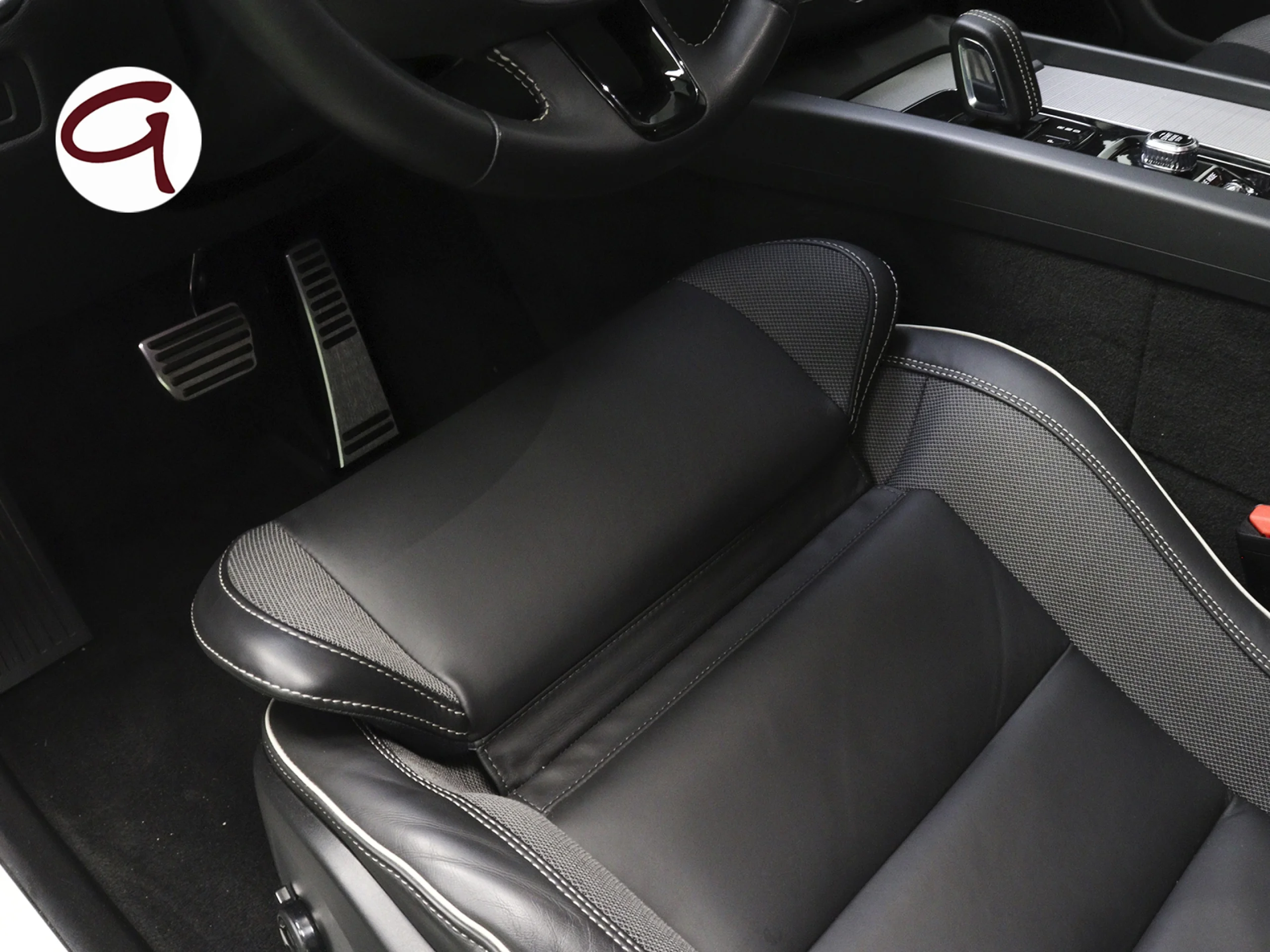 Volvo XC60 T6 Recharge R-Design AWD Auto 250 kW (340 CV) - Foto 8