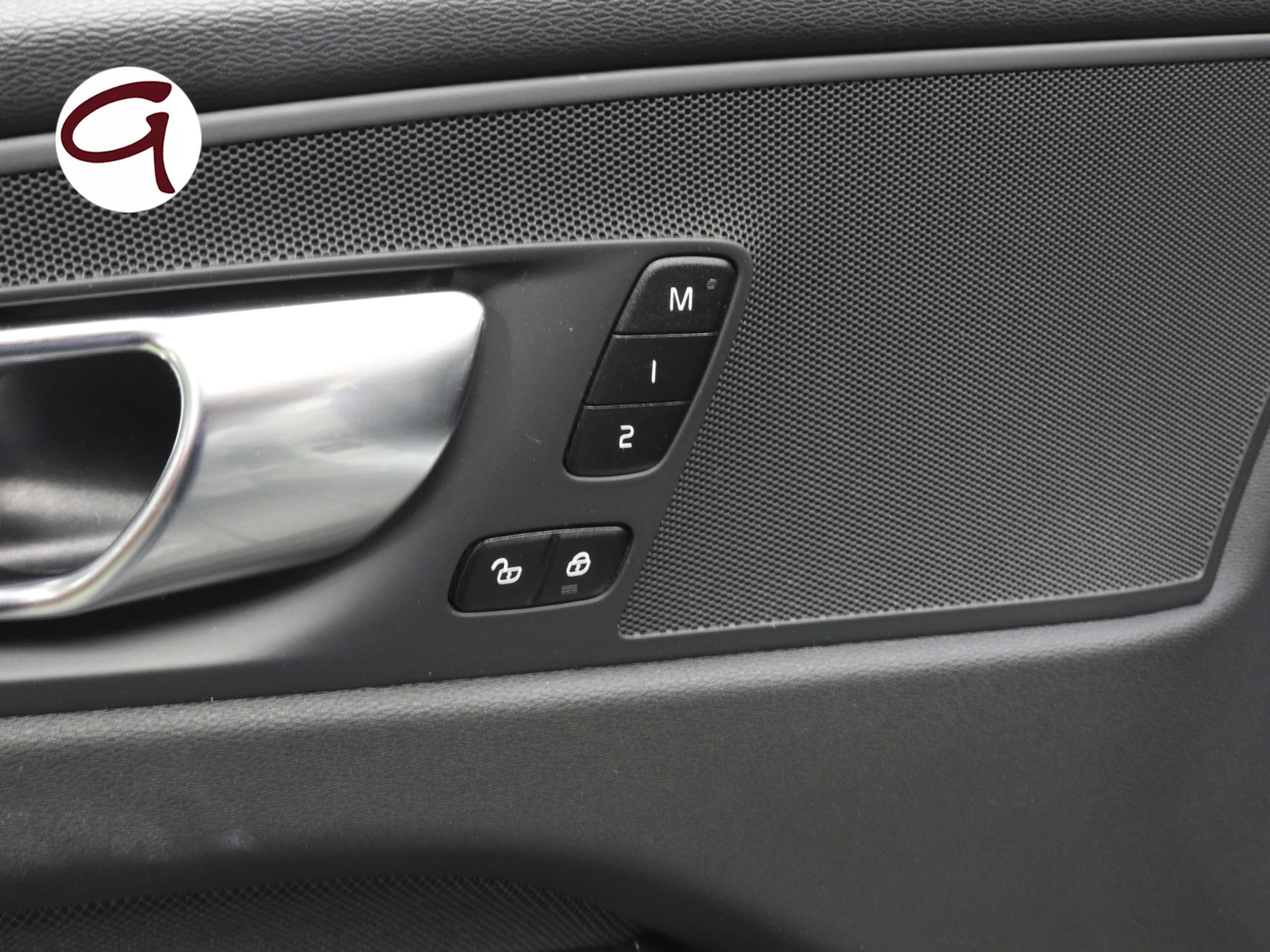 Volvo XC60 T6 Recharge R-Design AWD Auto 250 kW (340 CV) - Foto 12