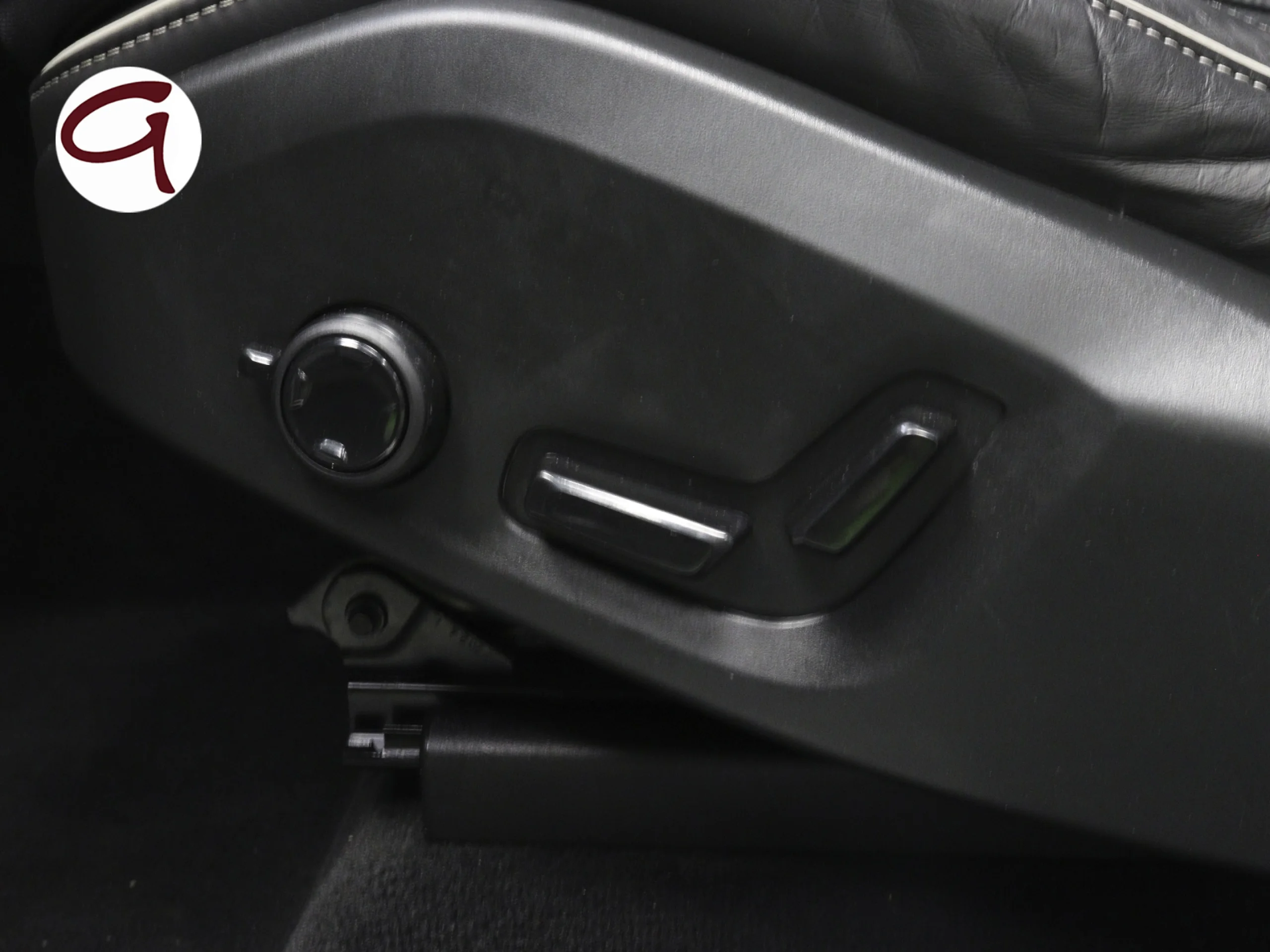 Volvo XC60 T6 Recharge R-Design AWD Auto 250 kW (340 CV) - Foto 14