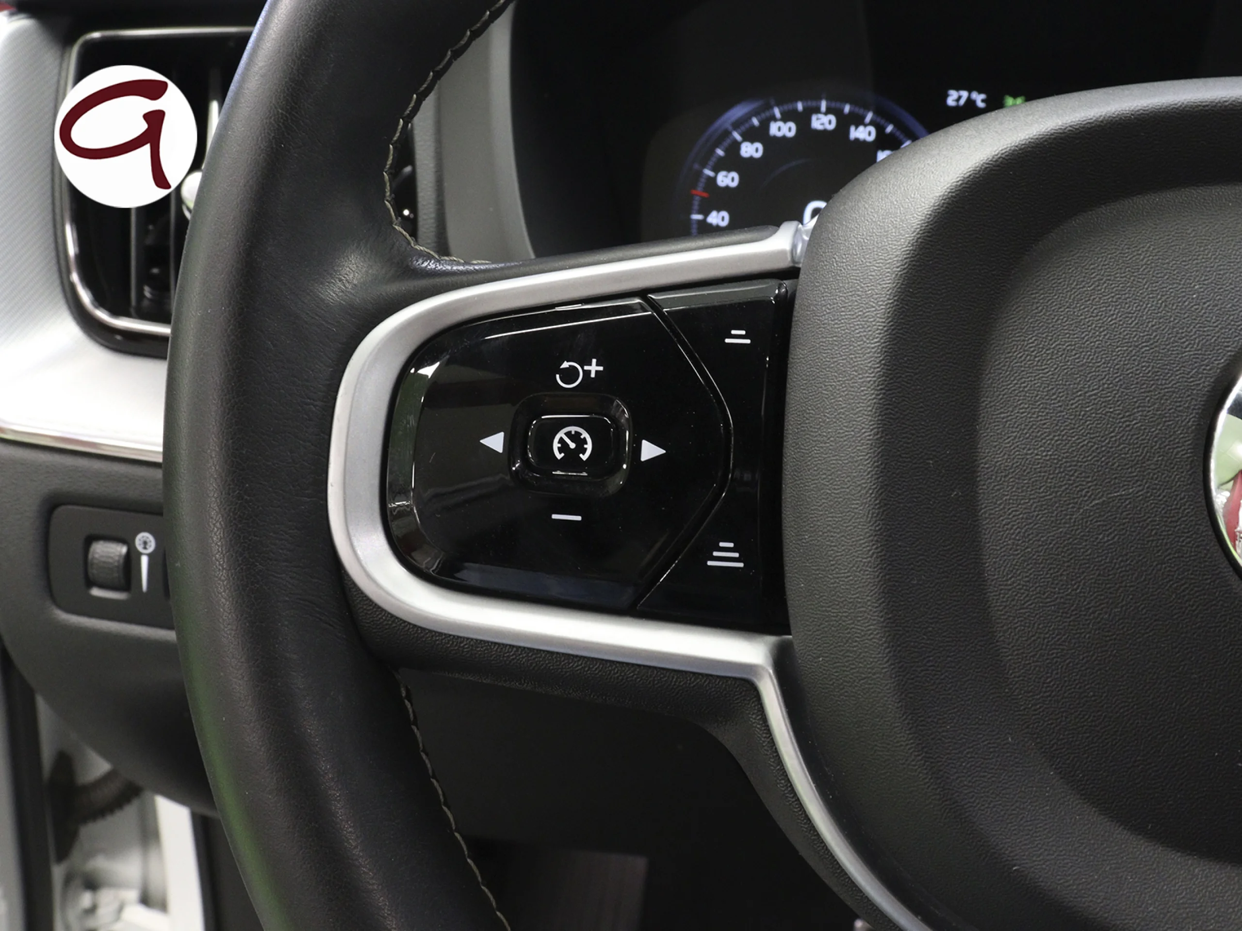 Volvo XC60 T6 Recharge R-Design AWD Auto 250 kW (340 CV) - Foto 16