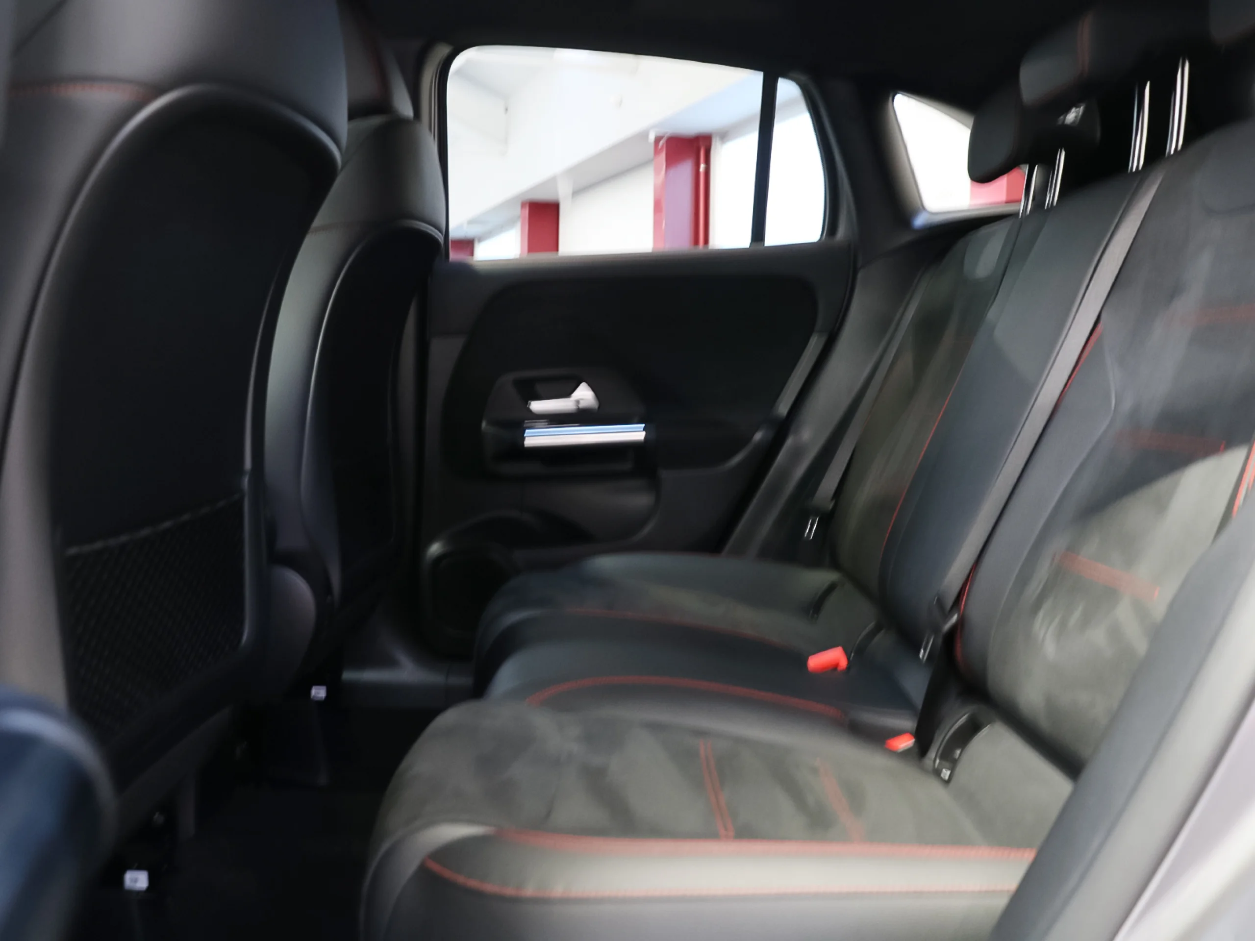 Mercedes-Benz GLA 200 D 110 kW (150 CV) - Foto 11