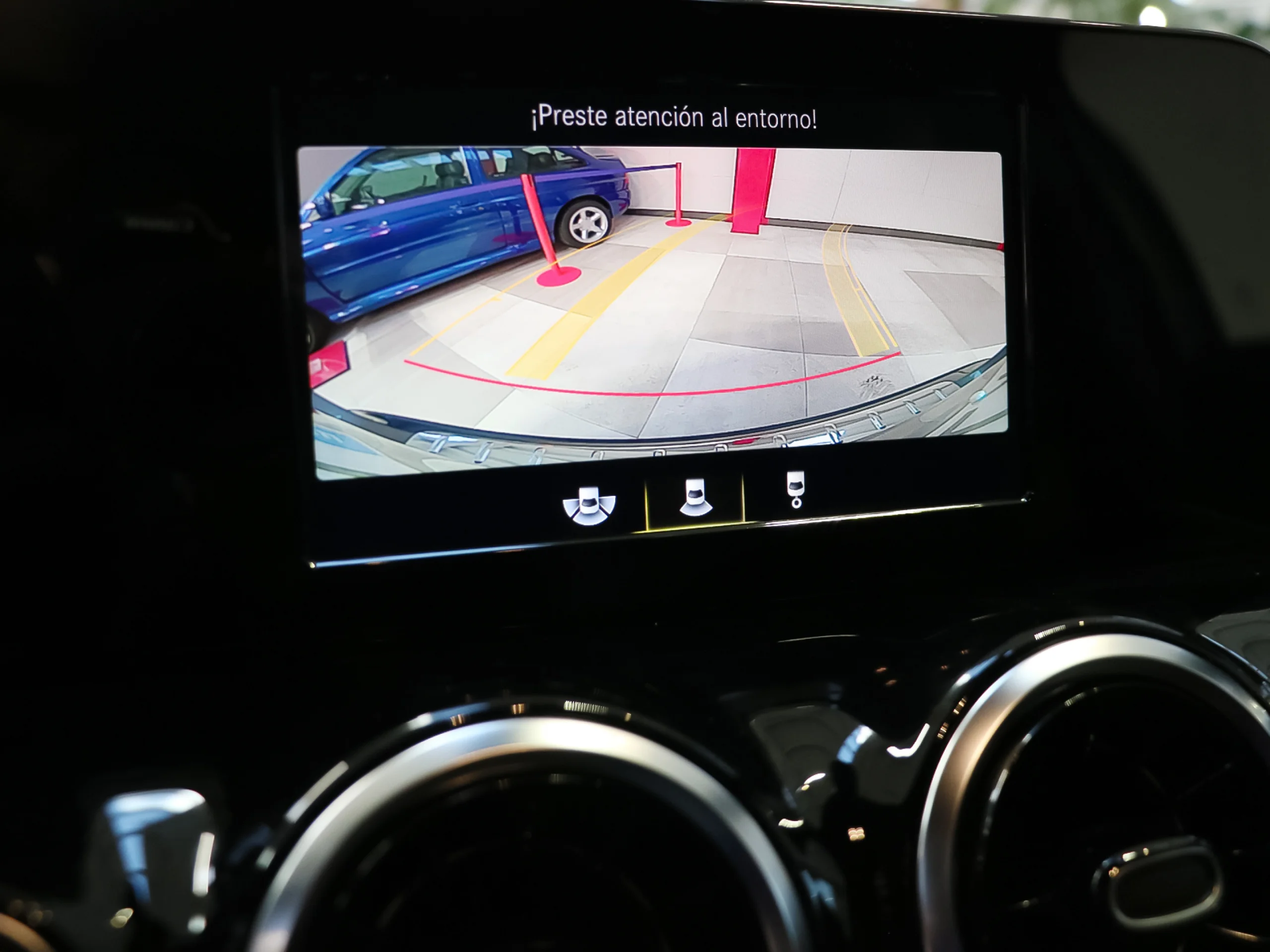 Mercedes-Benz GLA 200 D 110 kW (150 CV) - Foto 18