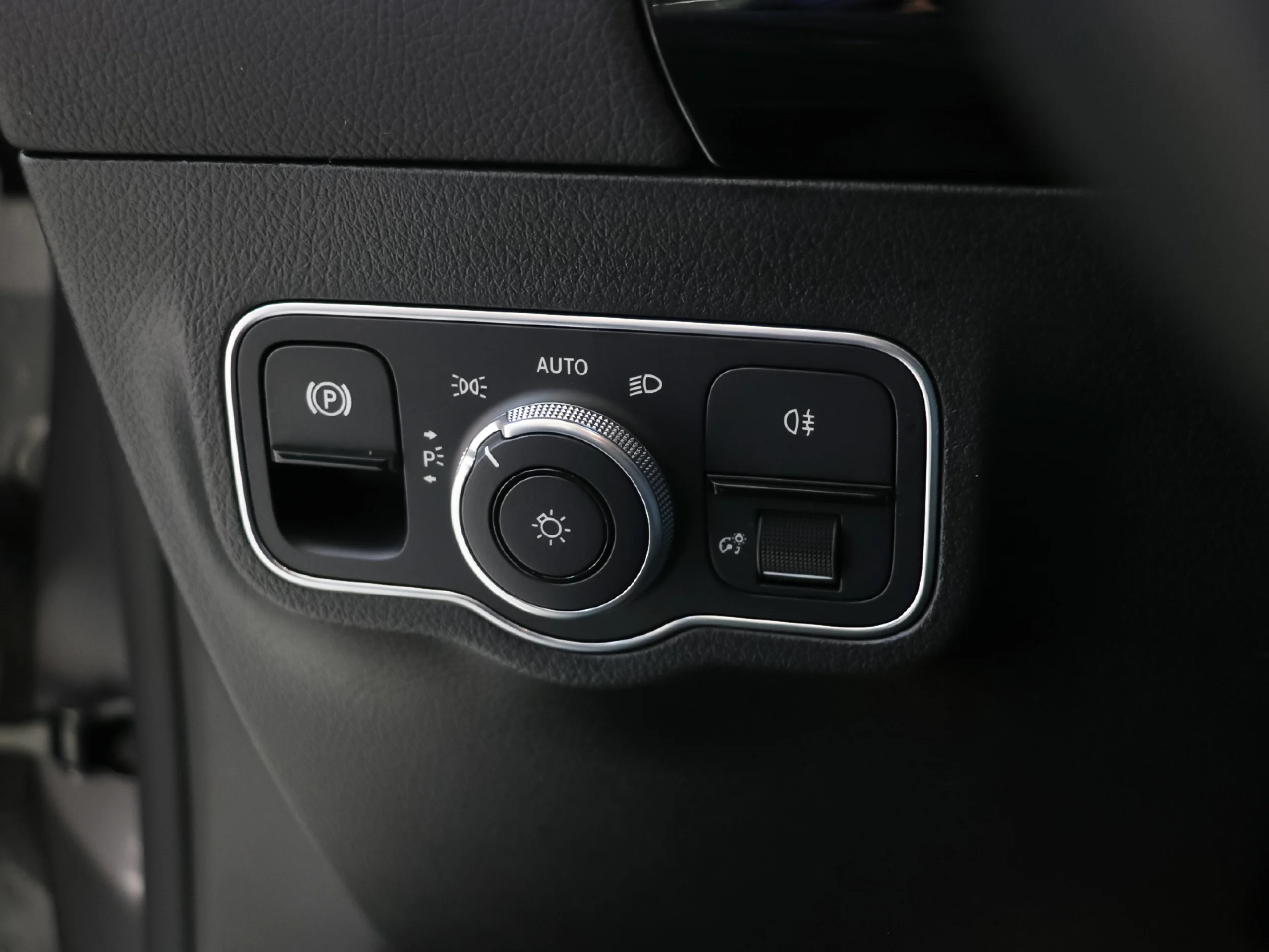 Mercedes-Benz GLA 200 D 110 kW (150 CV) - Foto 38