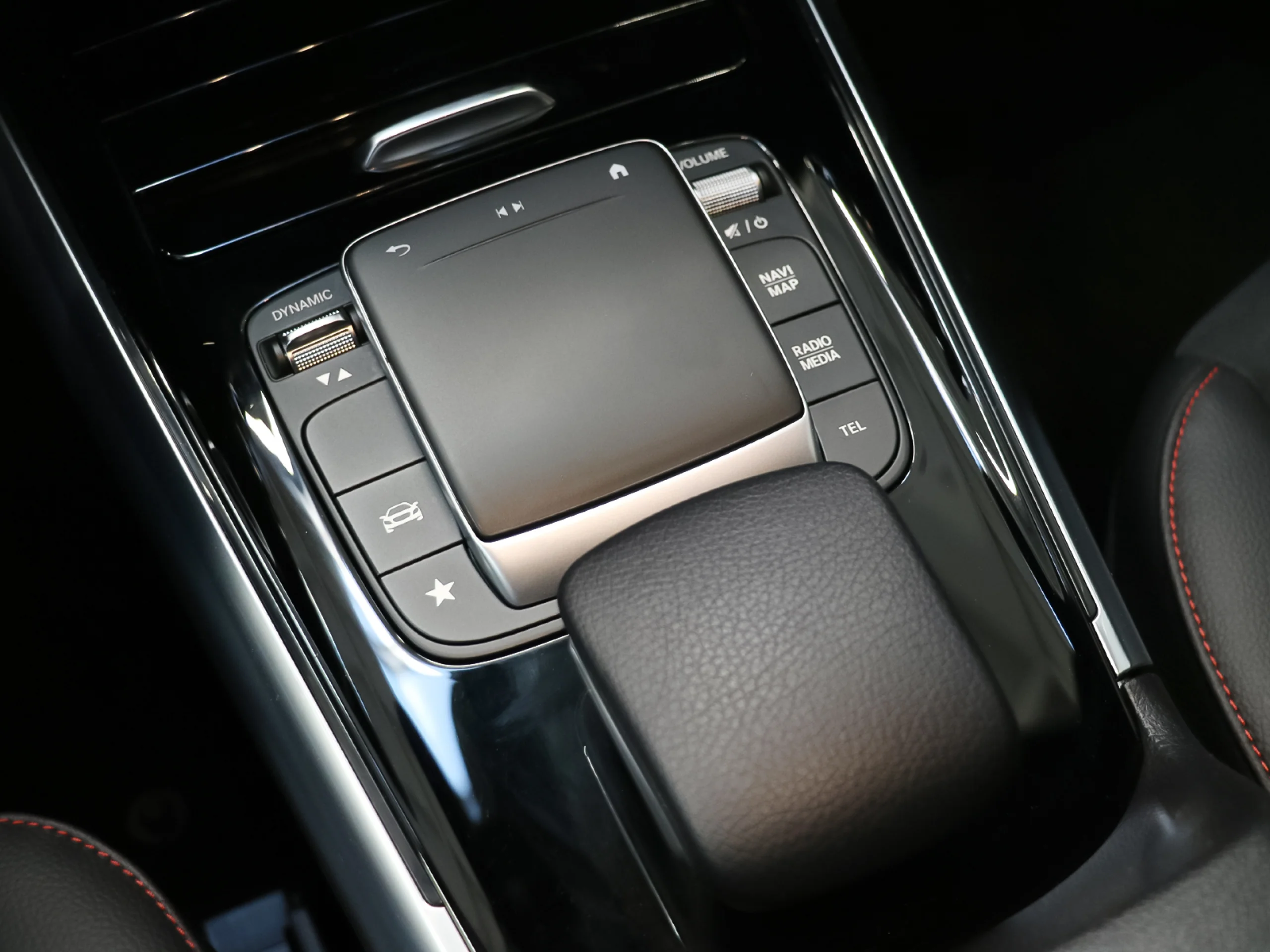 Mercedes-Benz GLA 200 D 110 kW (150 CV) - Foto 30