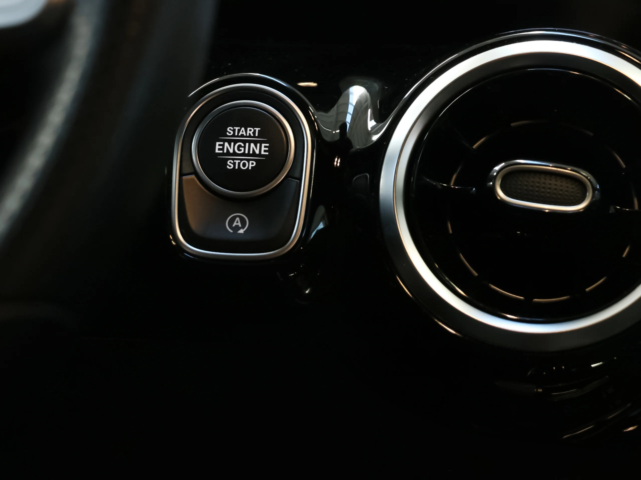 Mercedes-Benz GLA 200 D 110 kW (150 CV) - Foto 13