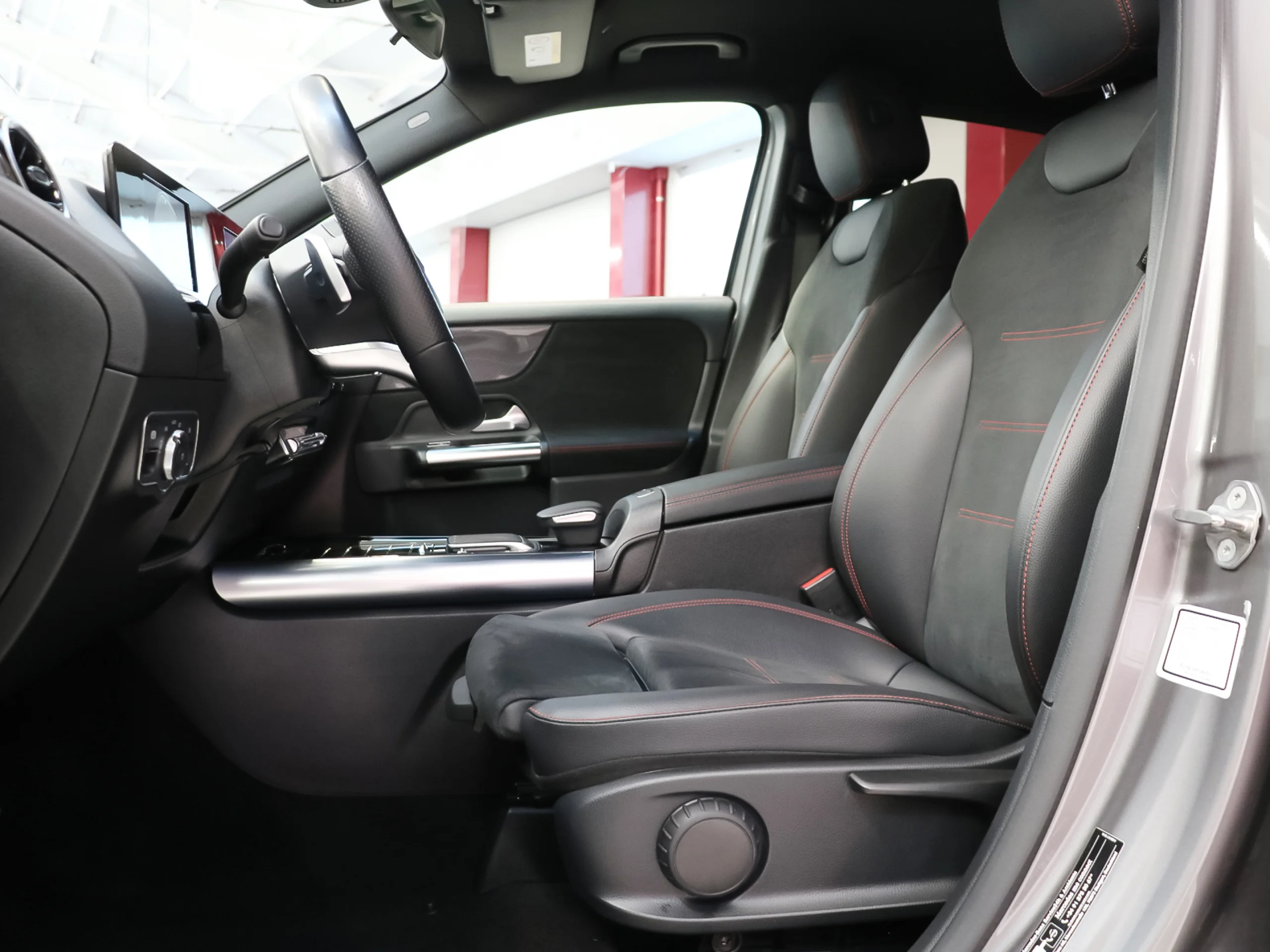 Mercedes-Benz GLA 200 D 110 kW (150 CV) - Foto 7
