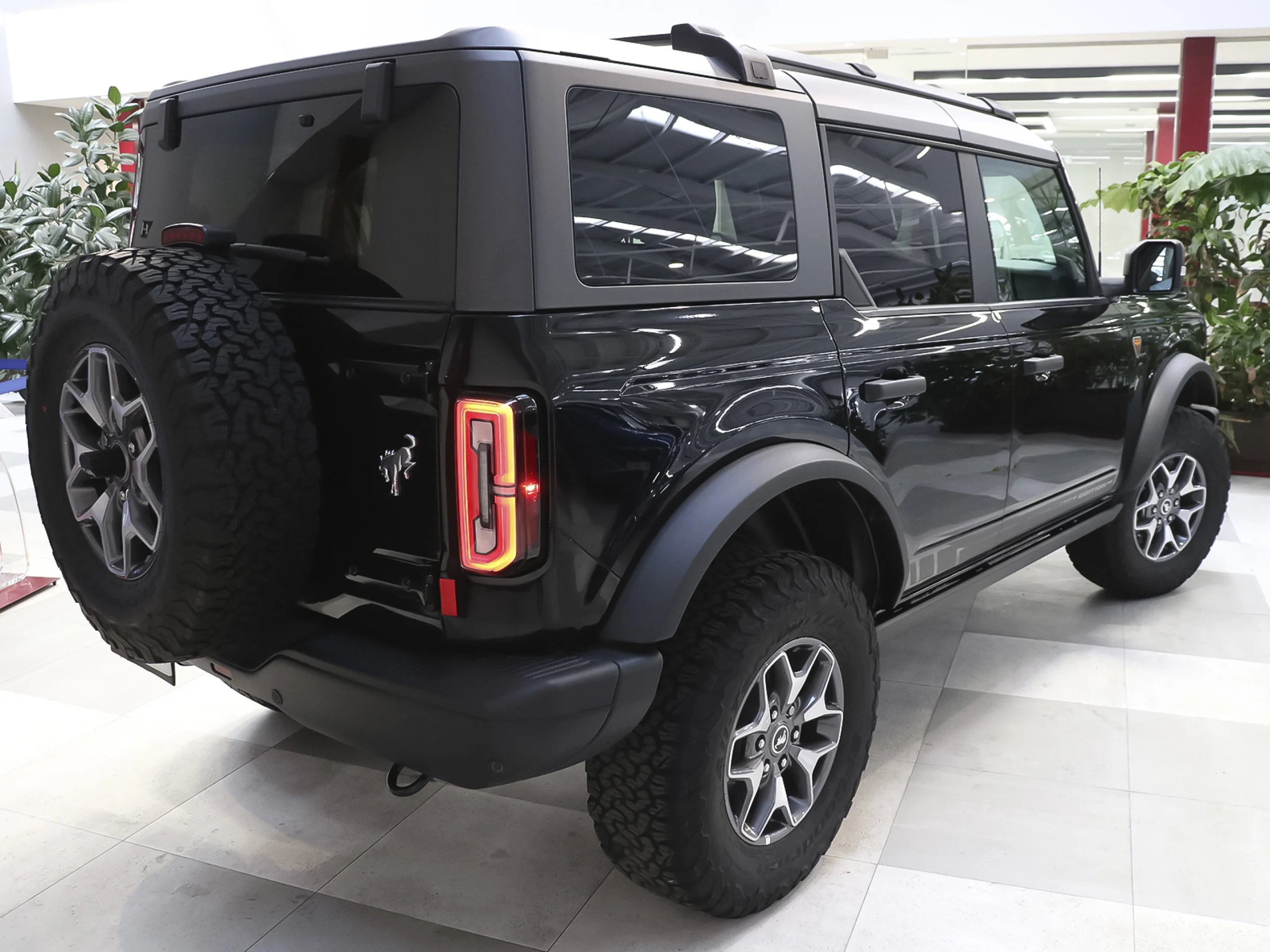 Ford Bronco 2.7 EcoBoost Badlands V6 4x4 Int. 246 kW (335 CV) - Foto 3