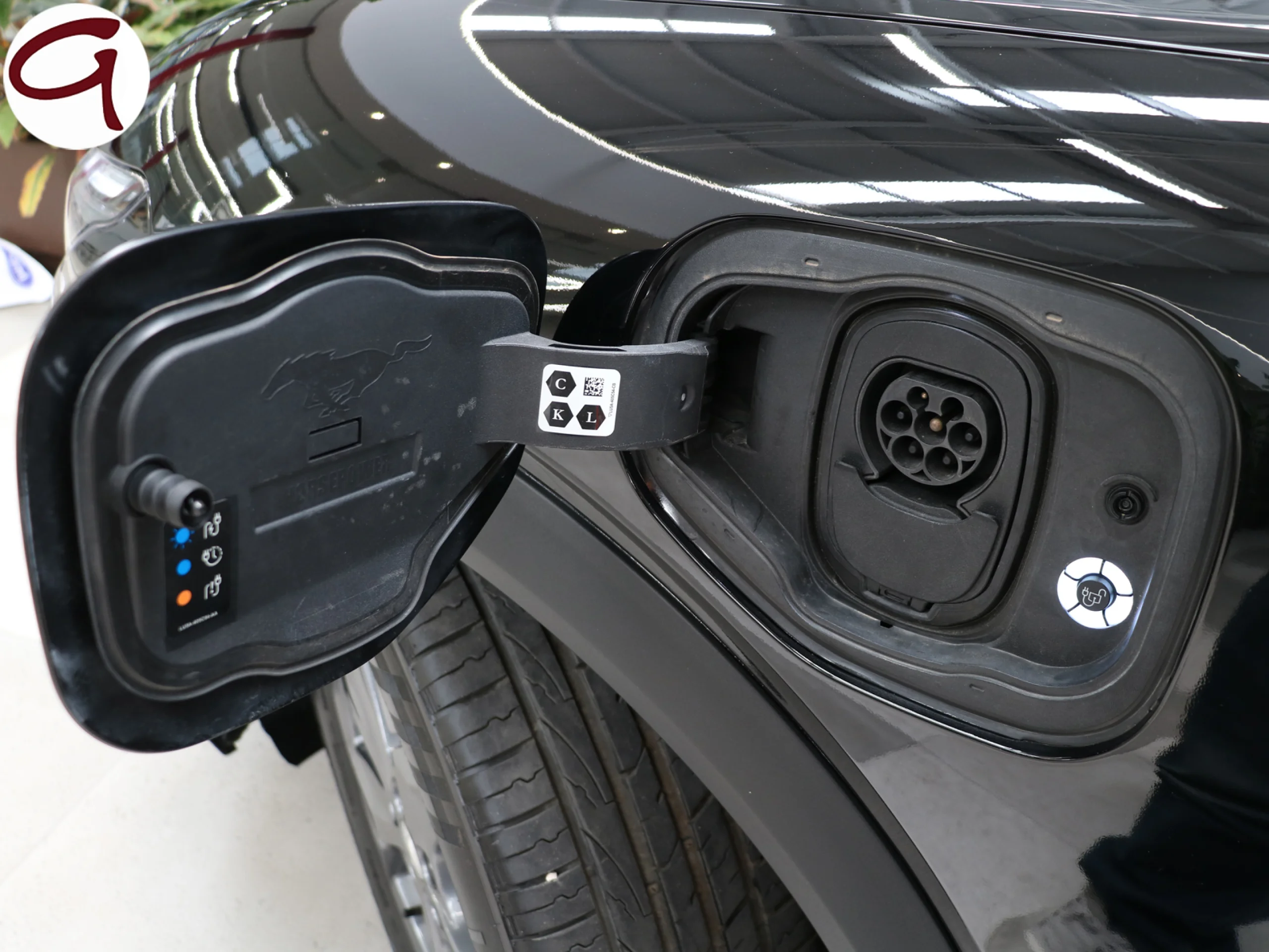 Ford Mustang Mach-E Batería 98.8Kwh 216 kW (294 CV) - Foto 41