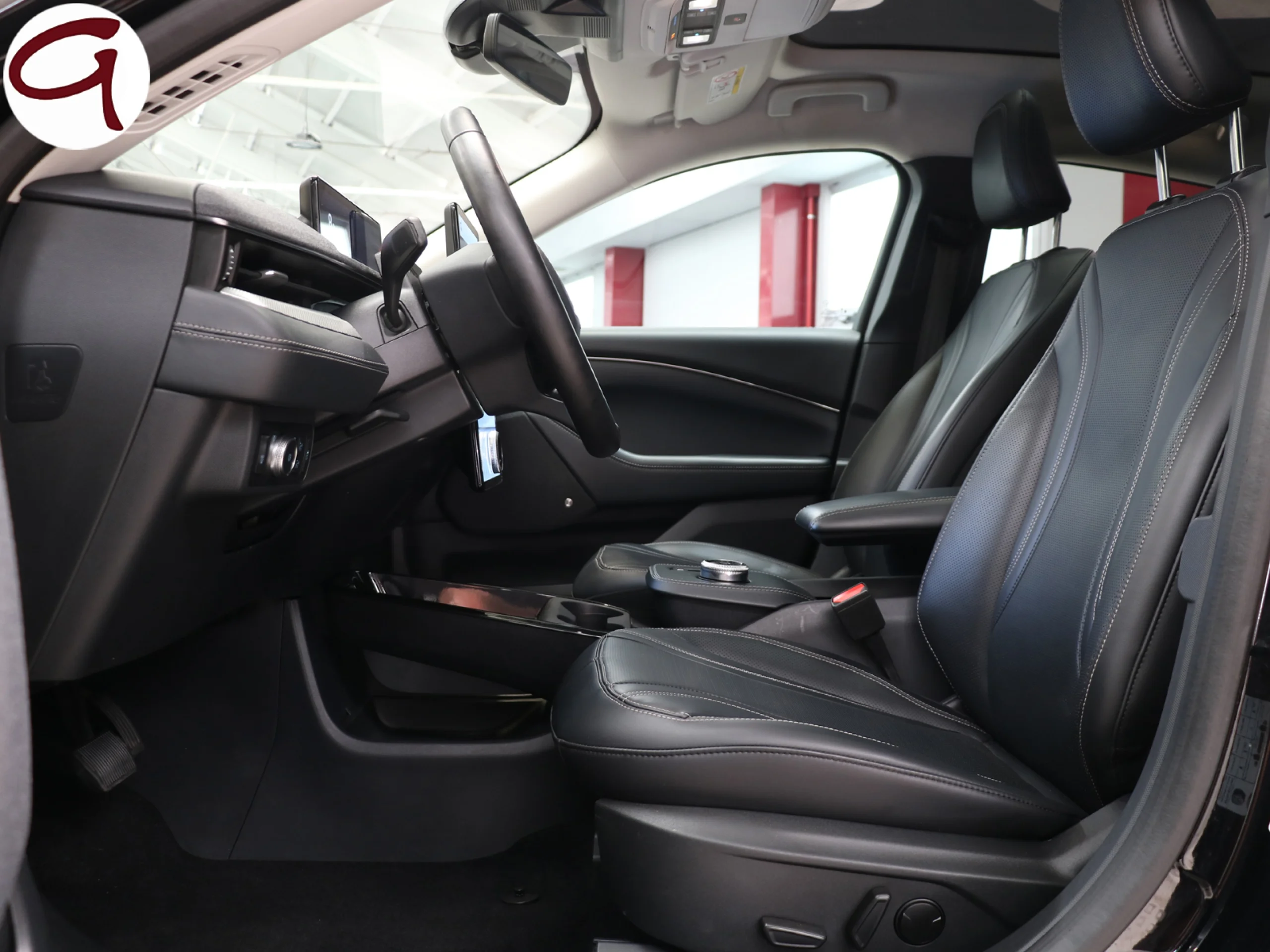 Ford Mustang Mach-E Batería 98.8Kwh 216 kW (294 CV) - Foto 7