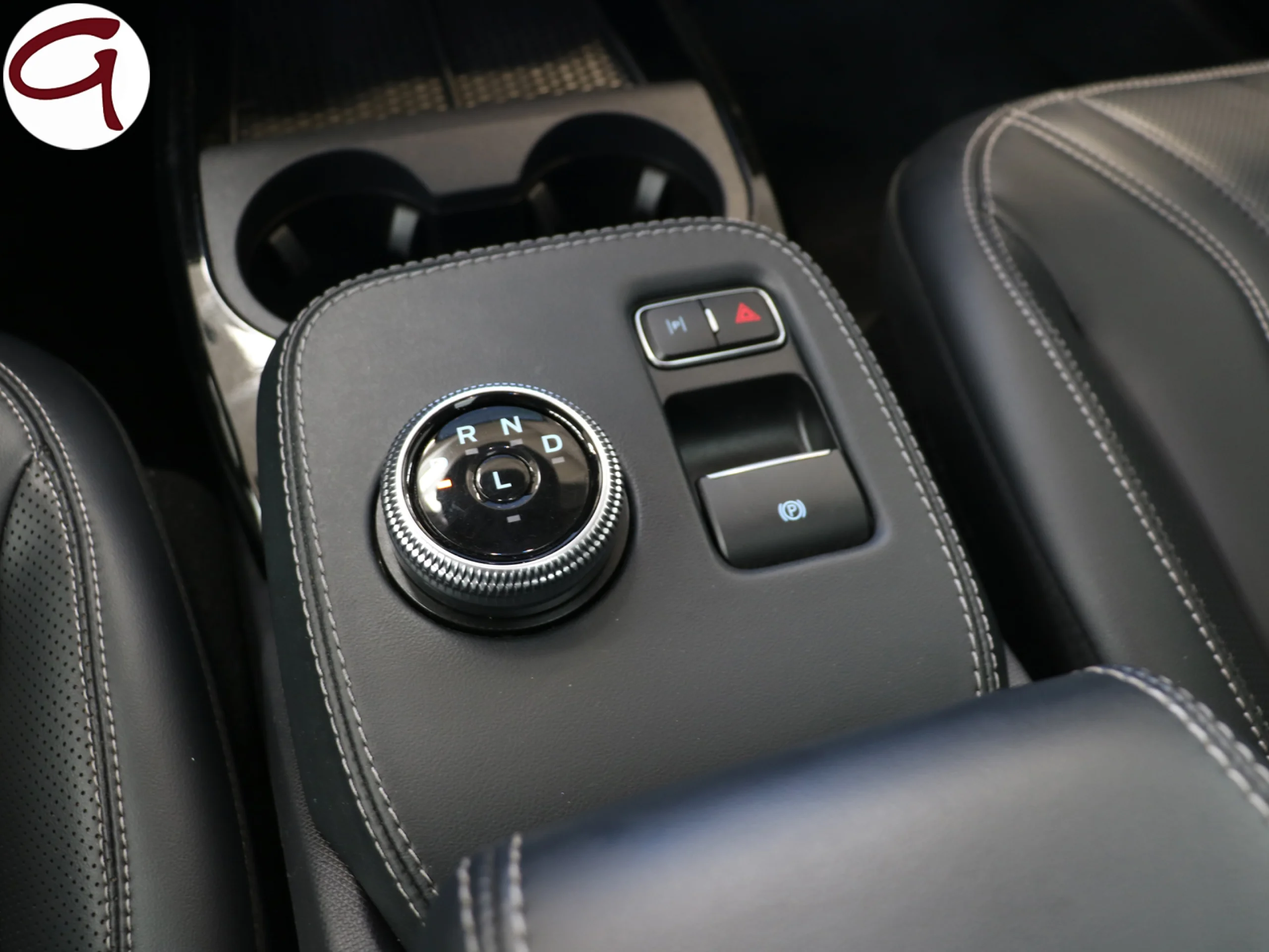 Ford Mustang Mach-E Batería 98.8Kwh 216 kW (294 CV) - Foto 31