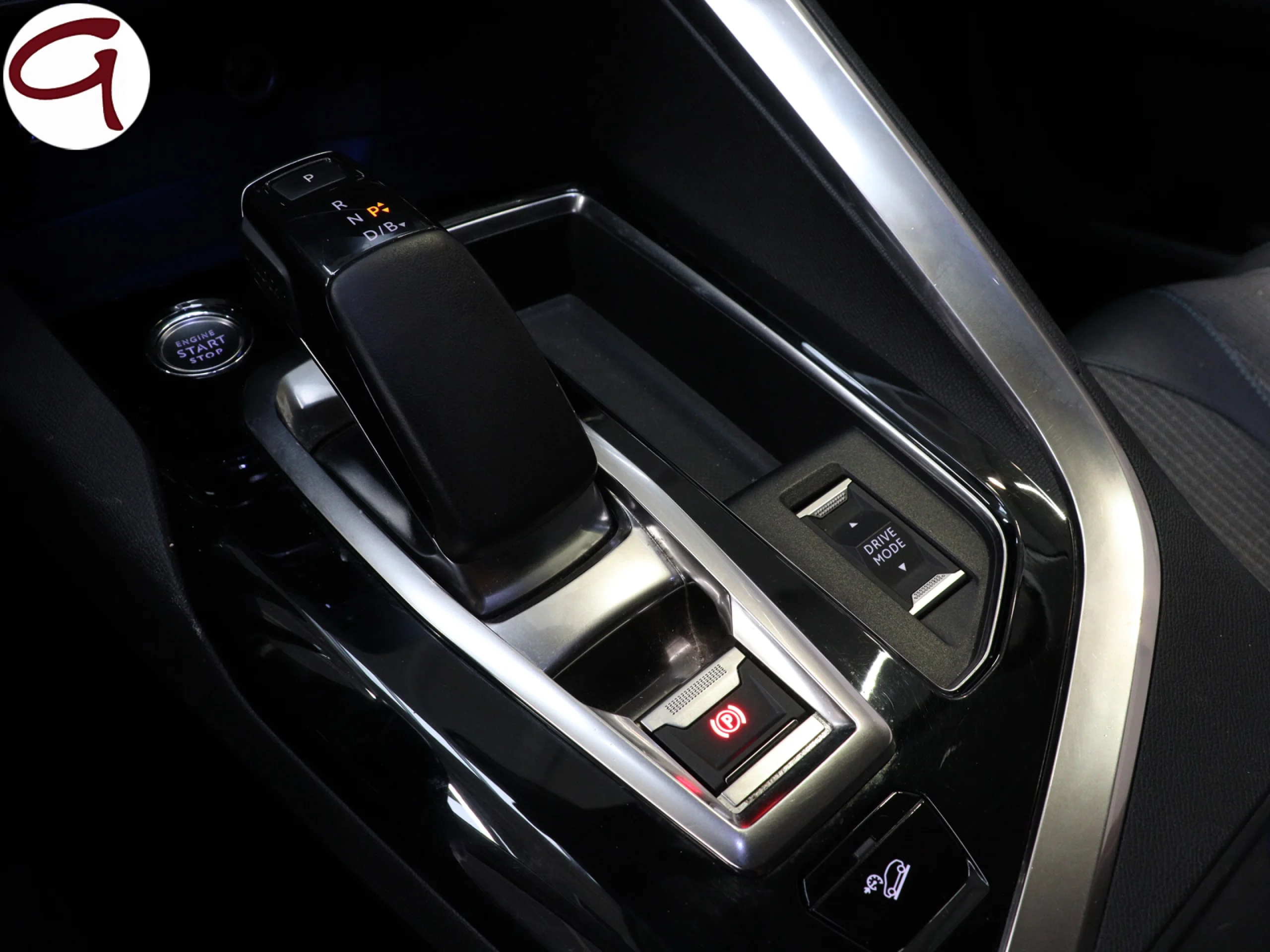 Peugeot 3008 Hybrid 300 Allure Pack e-EAT8 221 kW (300 CV) - Foto 18