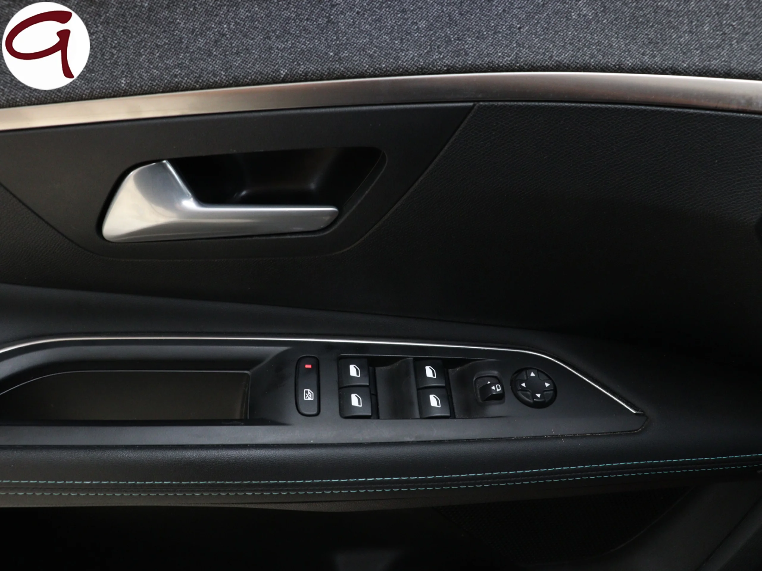 Peugeot 3008 Hybrid 300 Allure Pack e-EAT8 221 kW (300 CV) - Foto 29