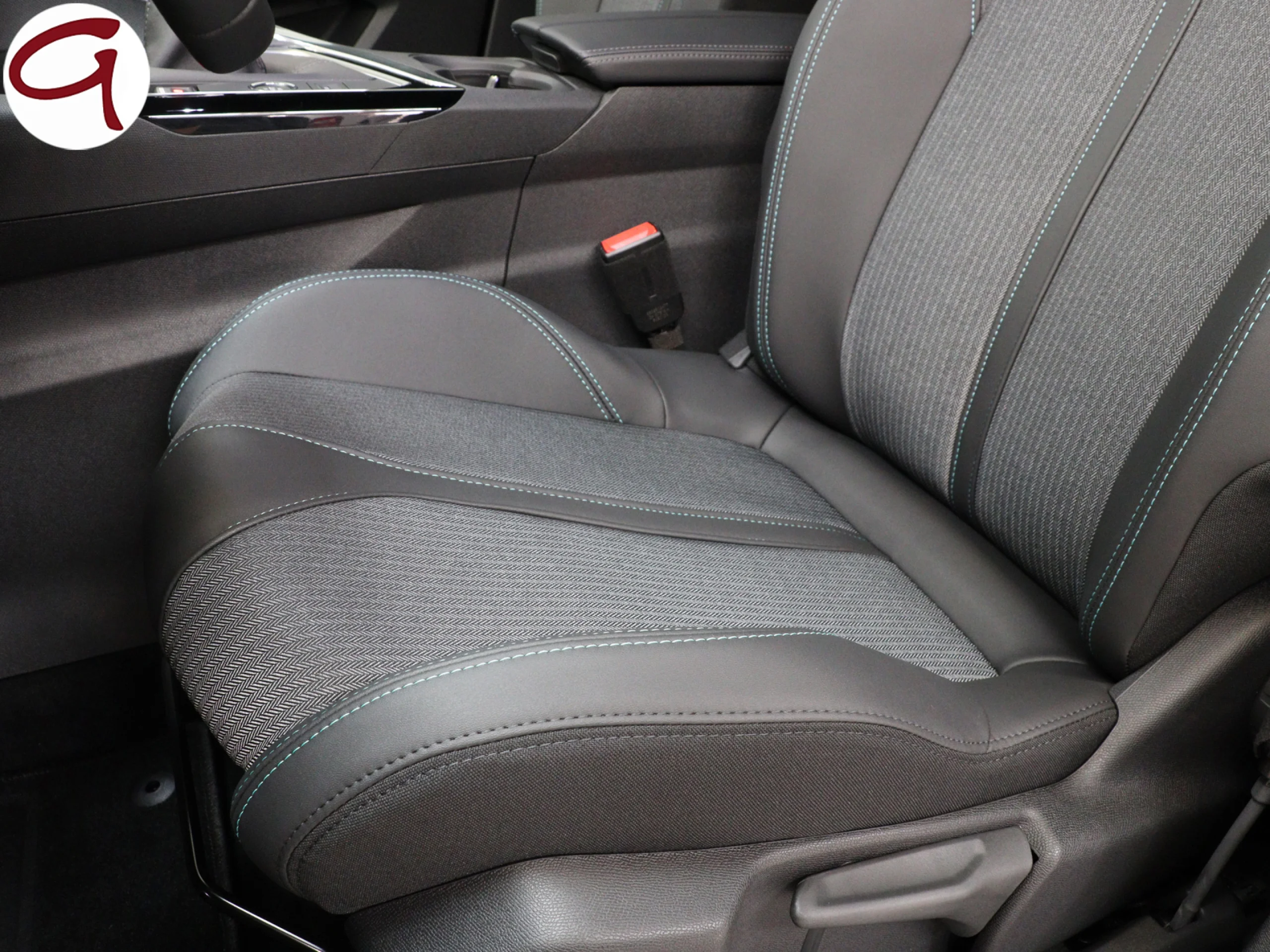 Peugeot 3008 PureTech 130 S&S Allure Pack 96 kW (130 CV) - Foto 7