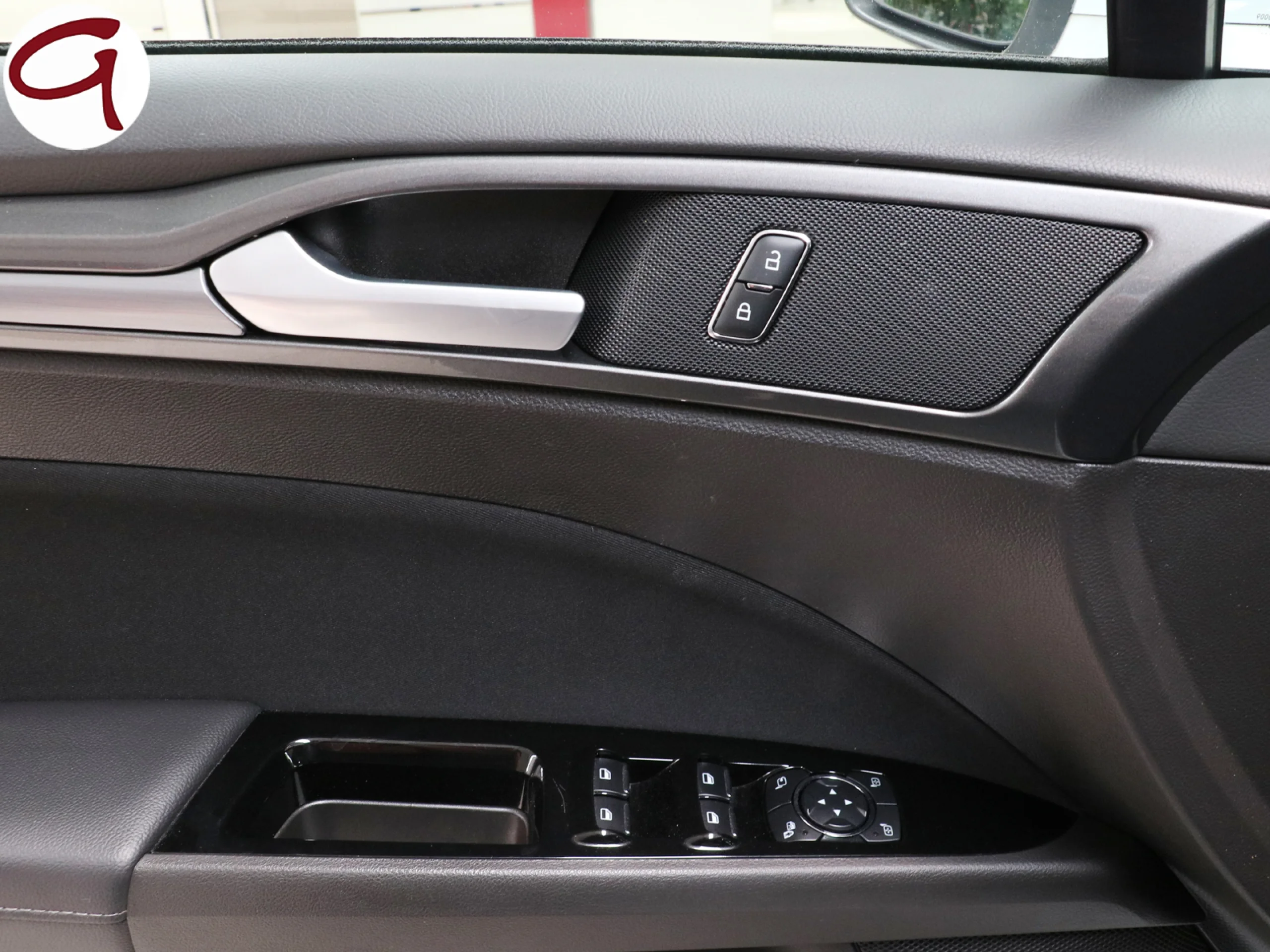 Ford Mondeo 2.0 Híbrido HEV Sedan Titanium 137 kW (187 CV) - Foto 34