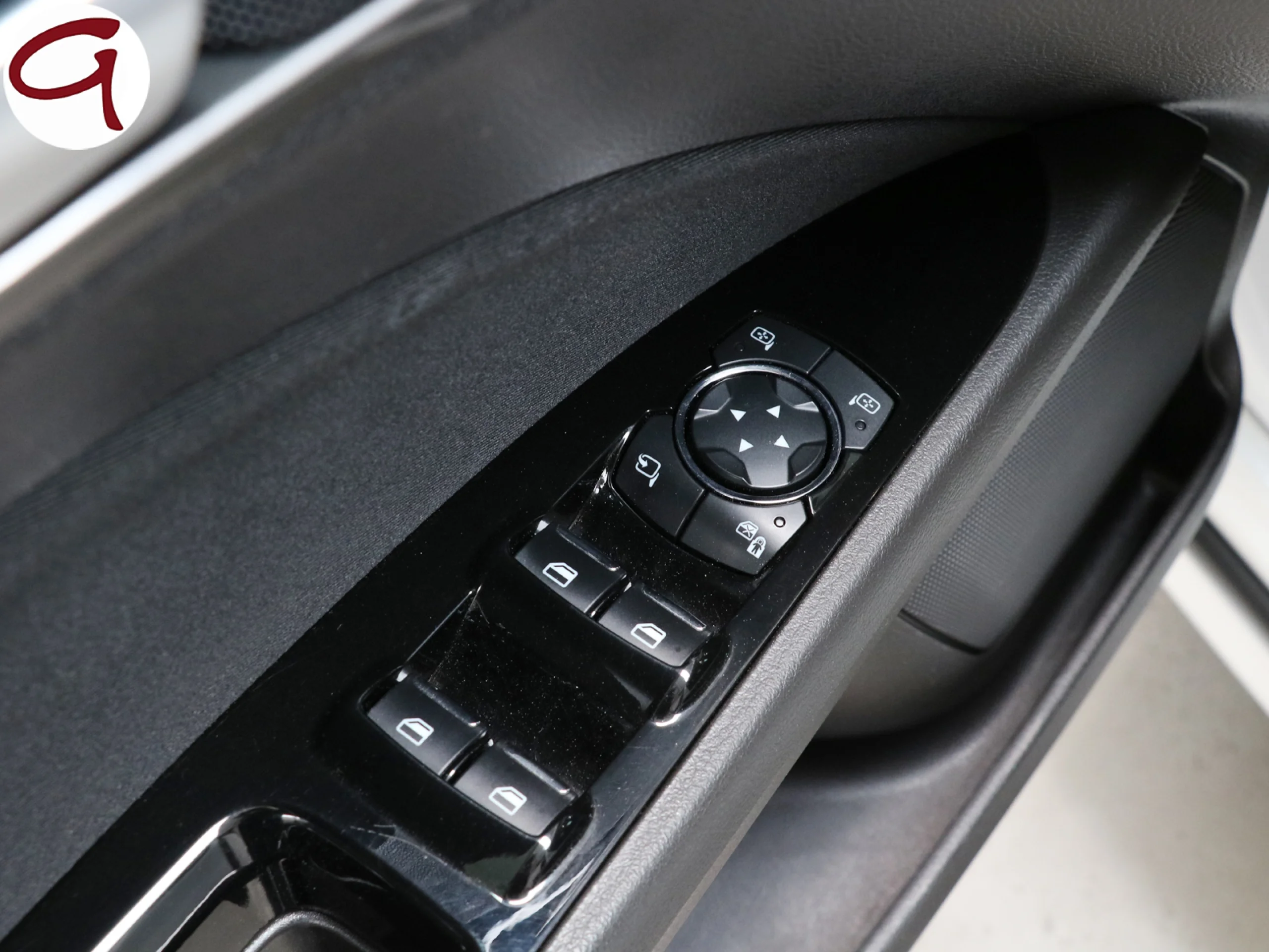 Ford Mondeo 2.0 Híbrido HEV Sedan Titanium 137 kW (187 CV) - Foto 35