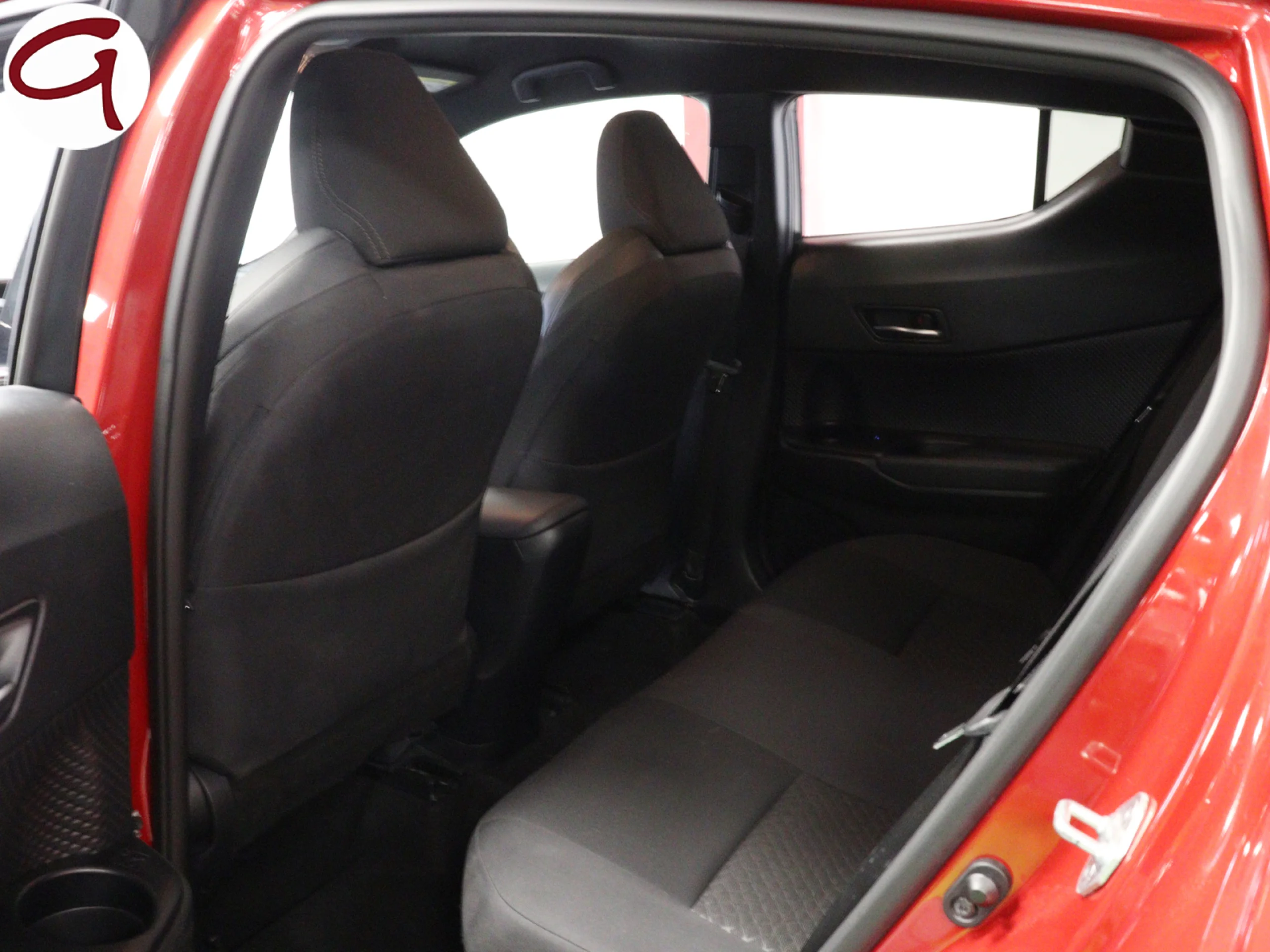 Toyota C-HR 1.8 125H Advance 90 kW (122 CV) - Foto 6