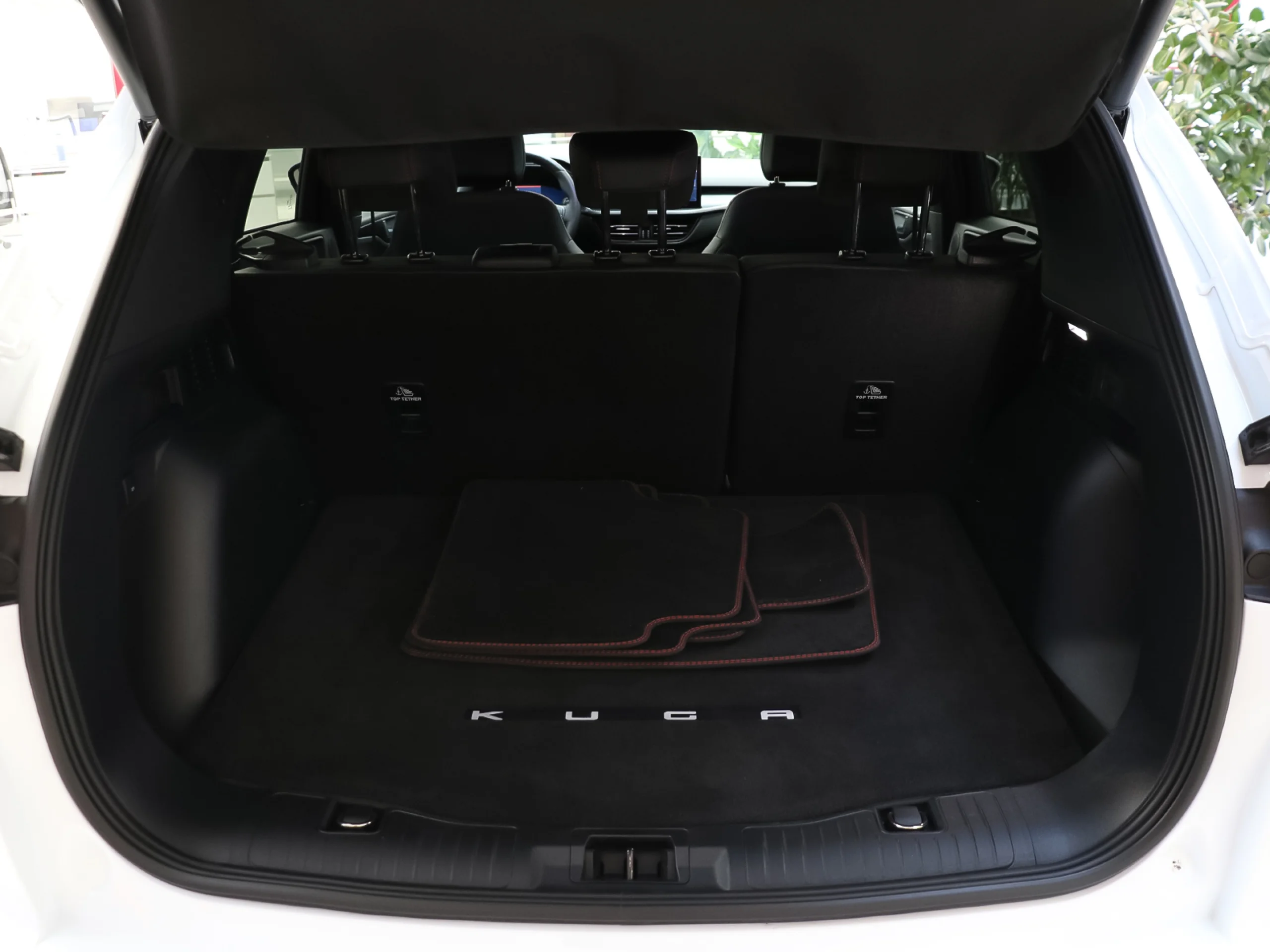 Ford Kuga 2.5 Duratec FHEV ST-Line X 4x2 Auto 132 kW (180 CV) - Foto 48