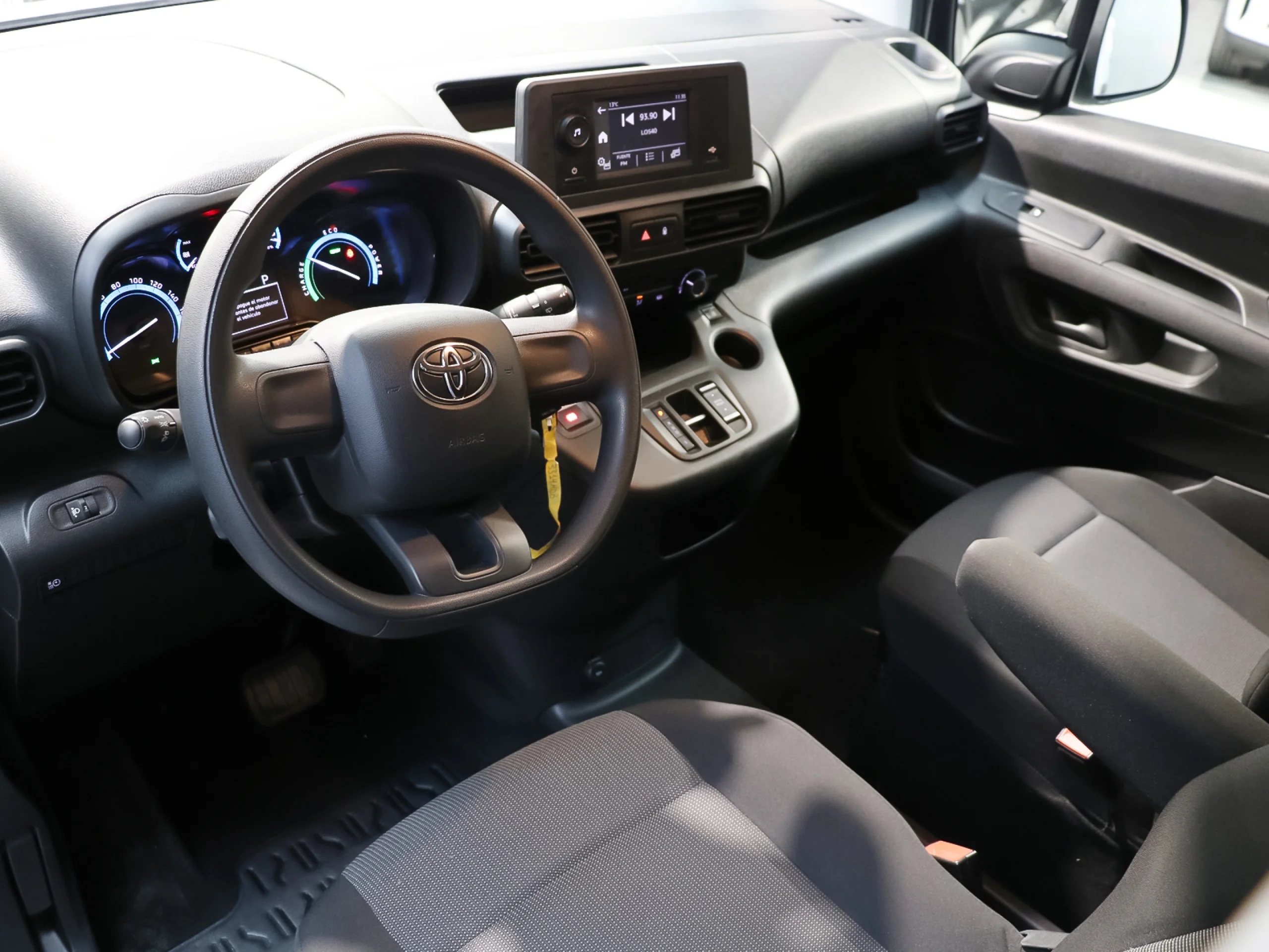 Toyota Proace City EV GX L2 50kWh 100 kW (136 CV) - Foto 4