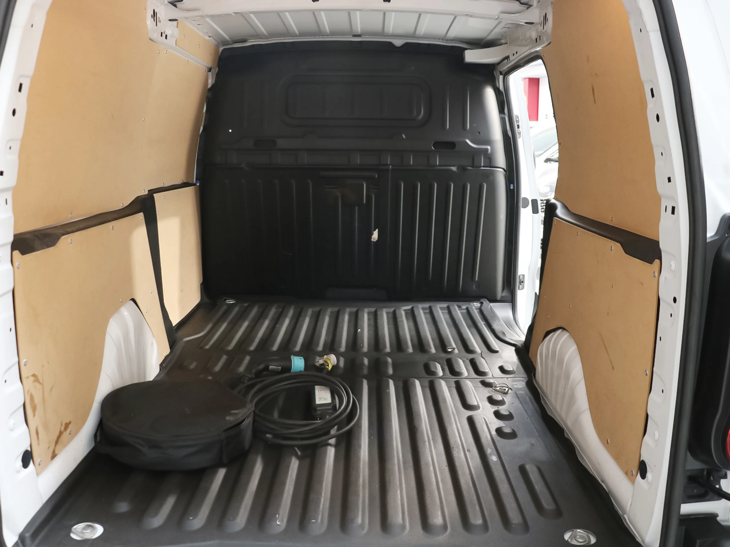 Toyota Proace City EV GX L2 50kWh 100 kW (136 CV) - Foto 20