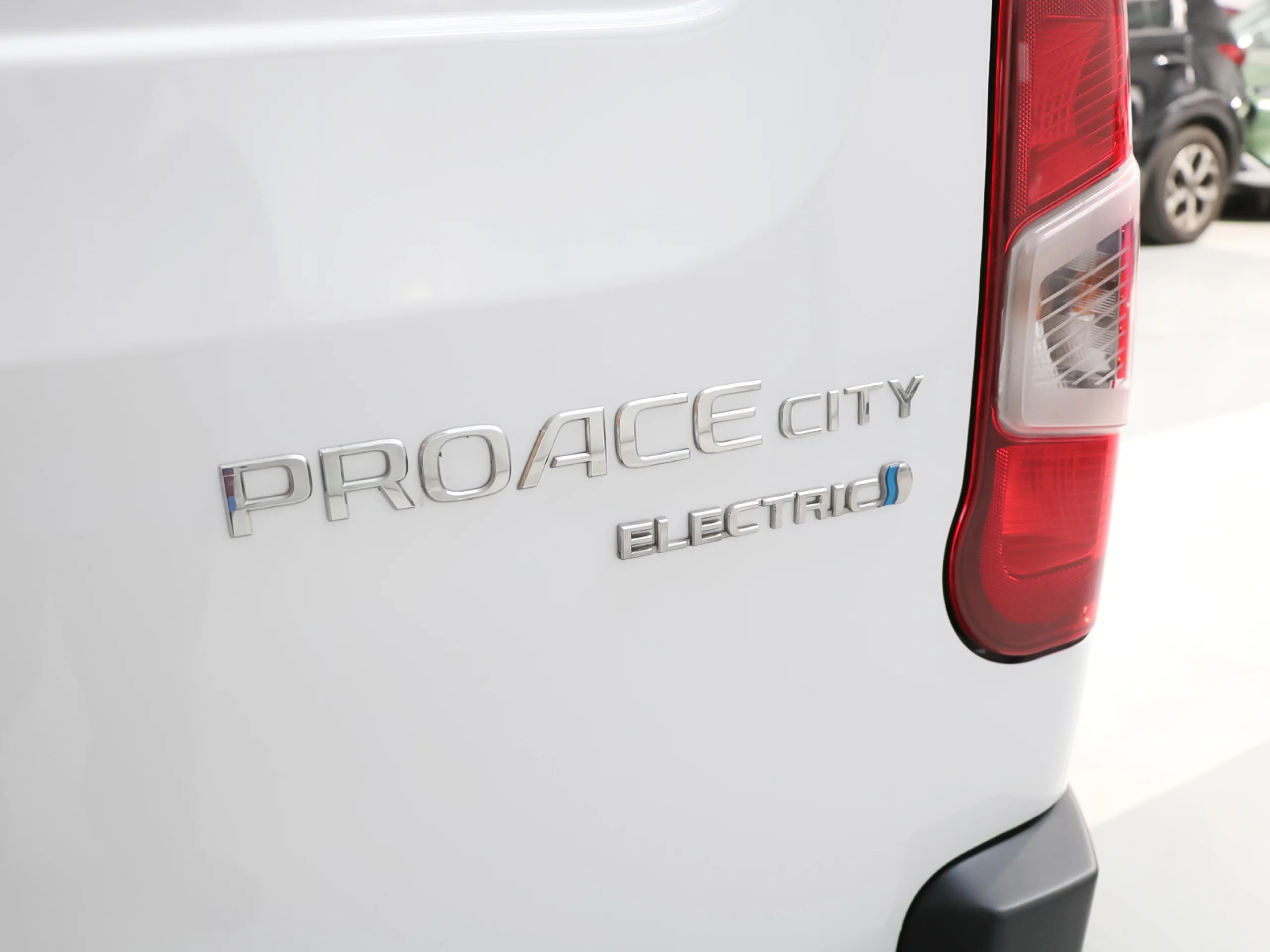 Toyota Proace City EV GX L2 50kWh 100 kW (136 CV) - Foto 21