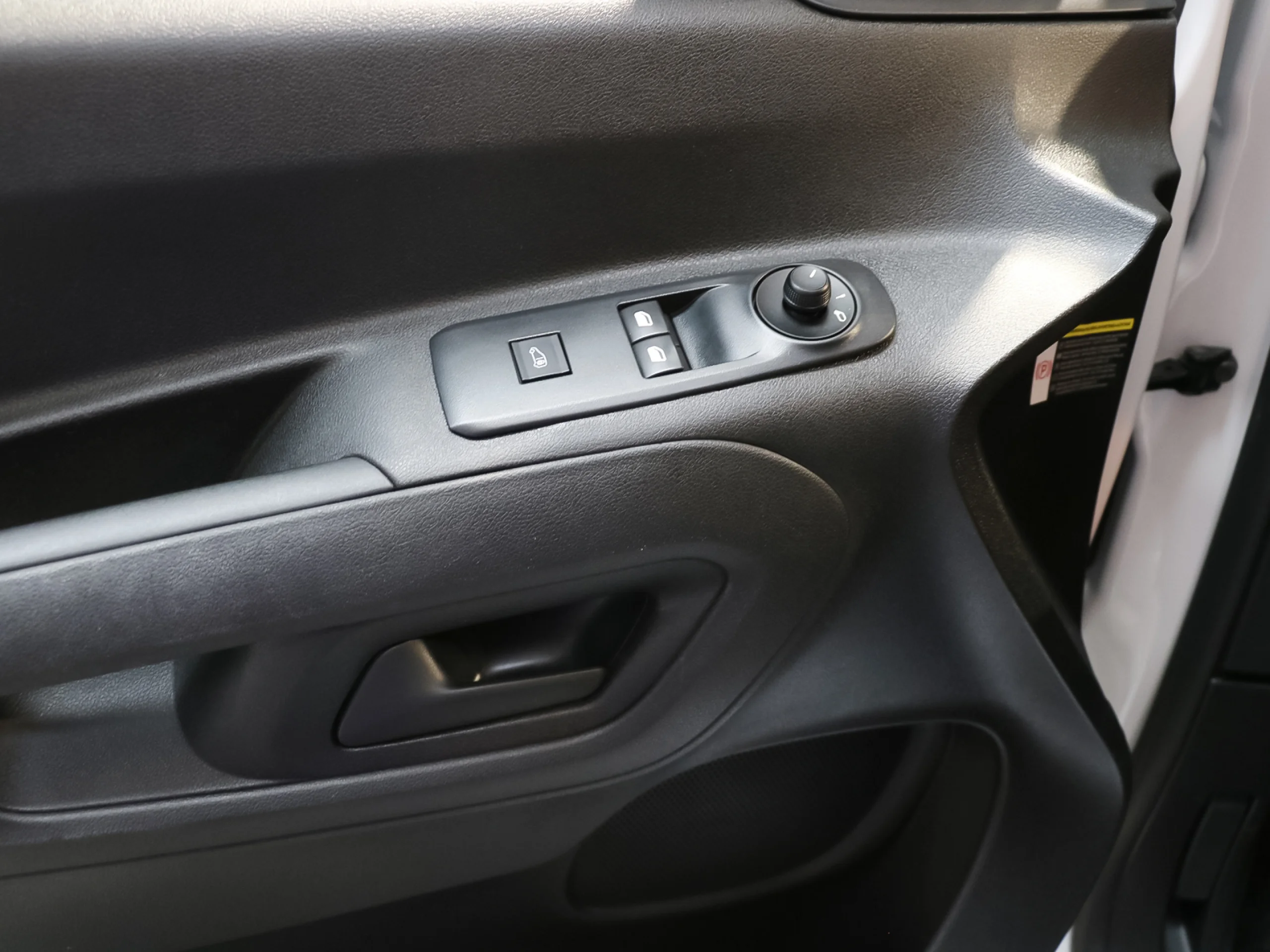 Toyota Proace City EV GX L2 50kWh 100 kW (136 CV) - Foto 24