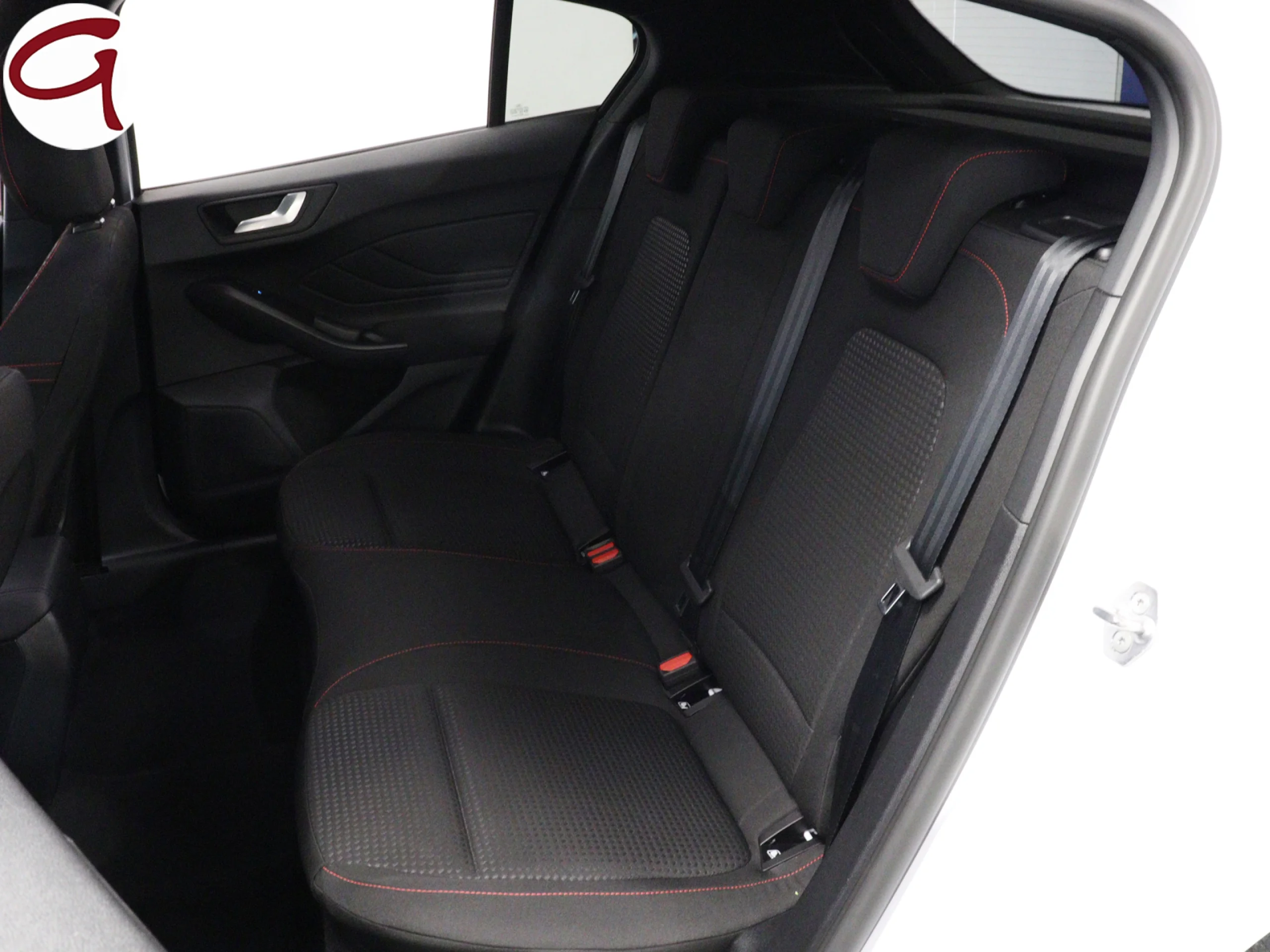 Ford Focus 1.0 Ecoboost MHEV ST-Line Auto 114 kW (155 CV) - Foto 5