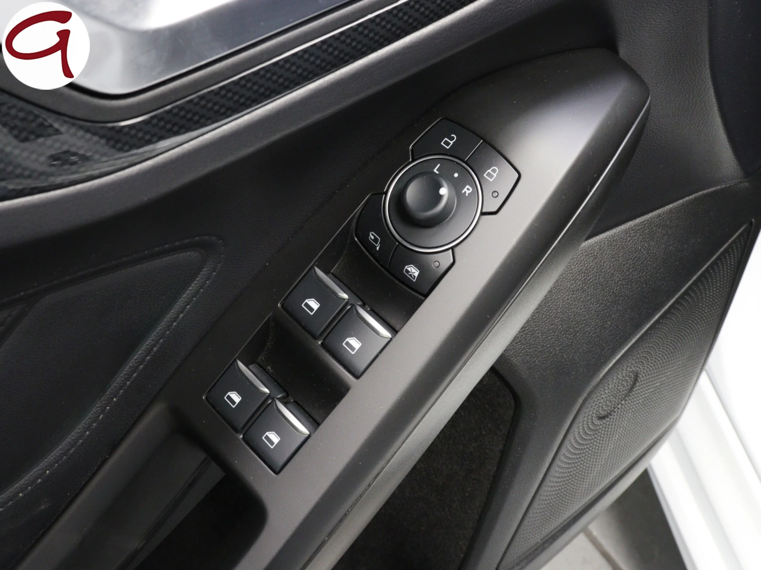 Ford Focus 1.0 Ecoboost MHEV ST-Line Auto 114 kW (155 CV) - Foto 6