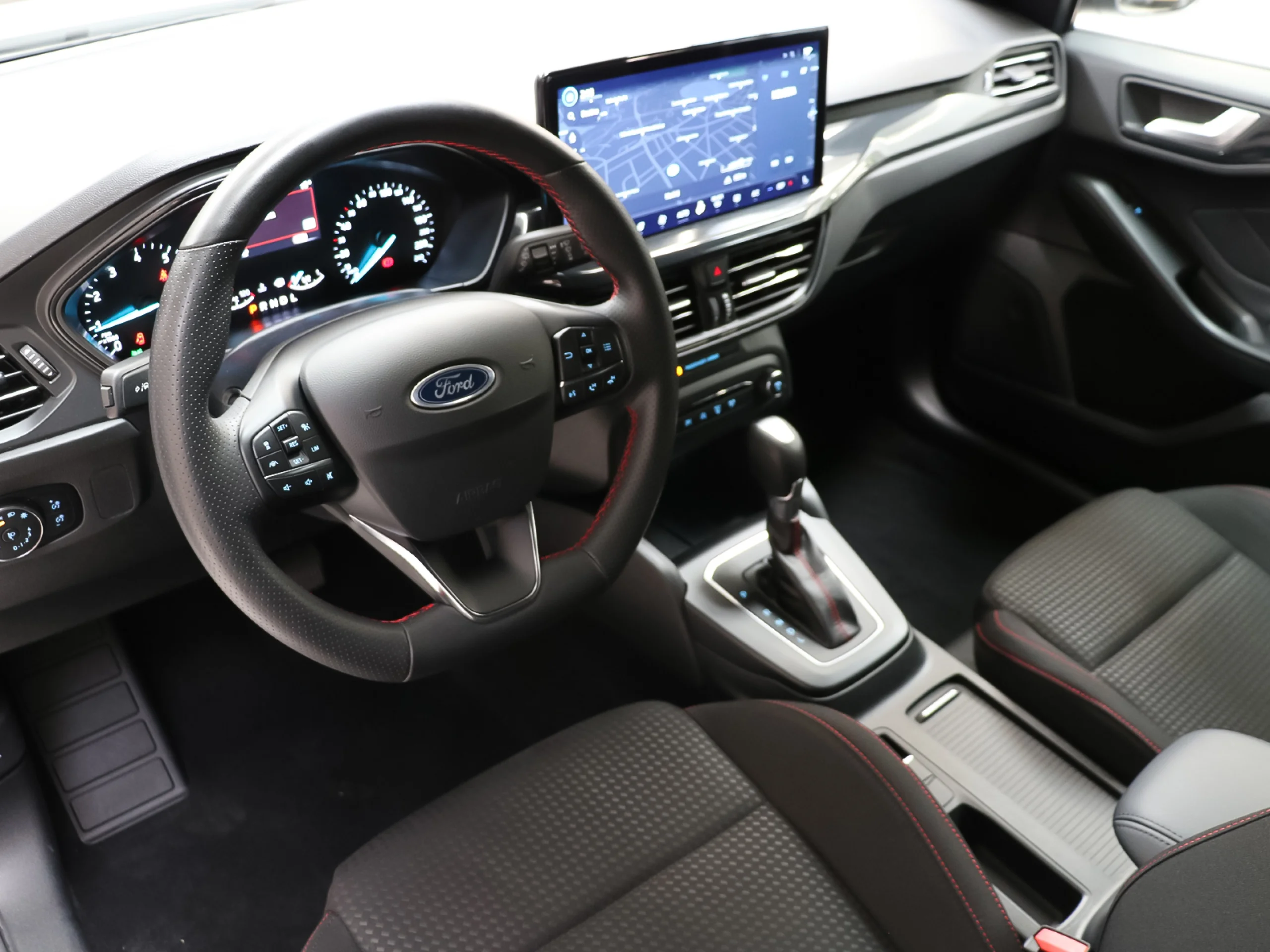 Ford Focus 1.0 Ecoboost MHEV ST-Line Auto 114 kW (155 CV) - Foto 3