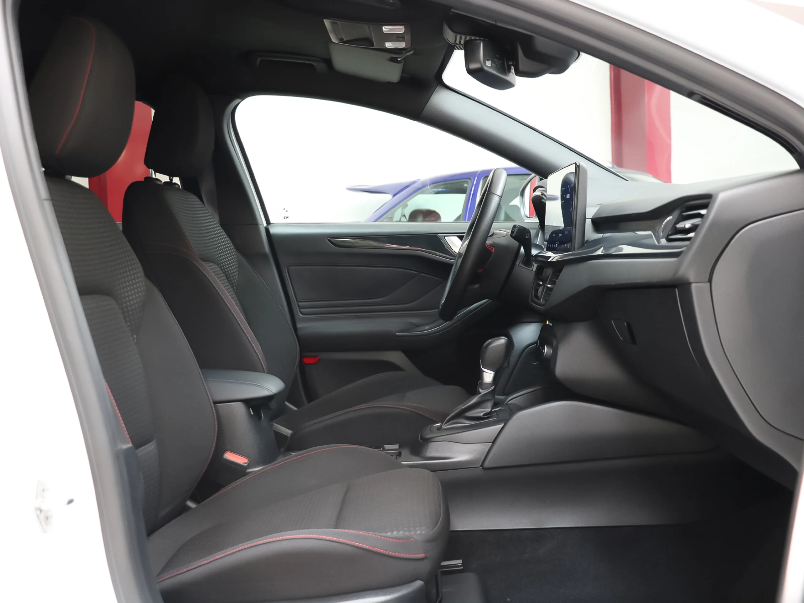 Ford Focus 1.0 Ecoboost MHEV ST-Line Auto 114 kW (155 CV) - Foto 5
