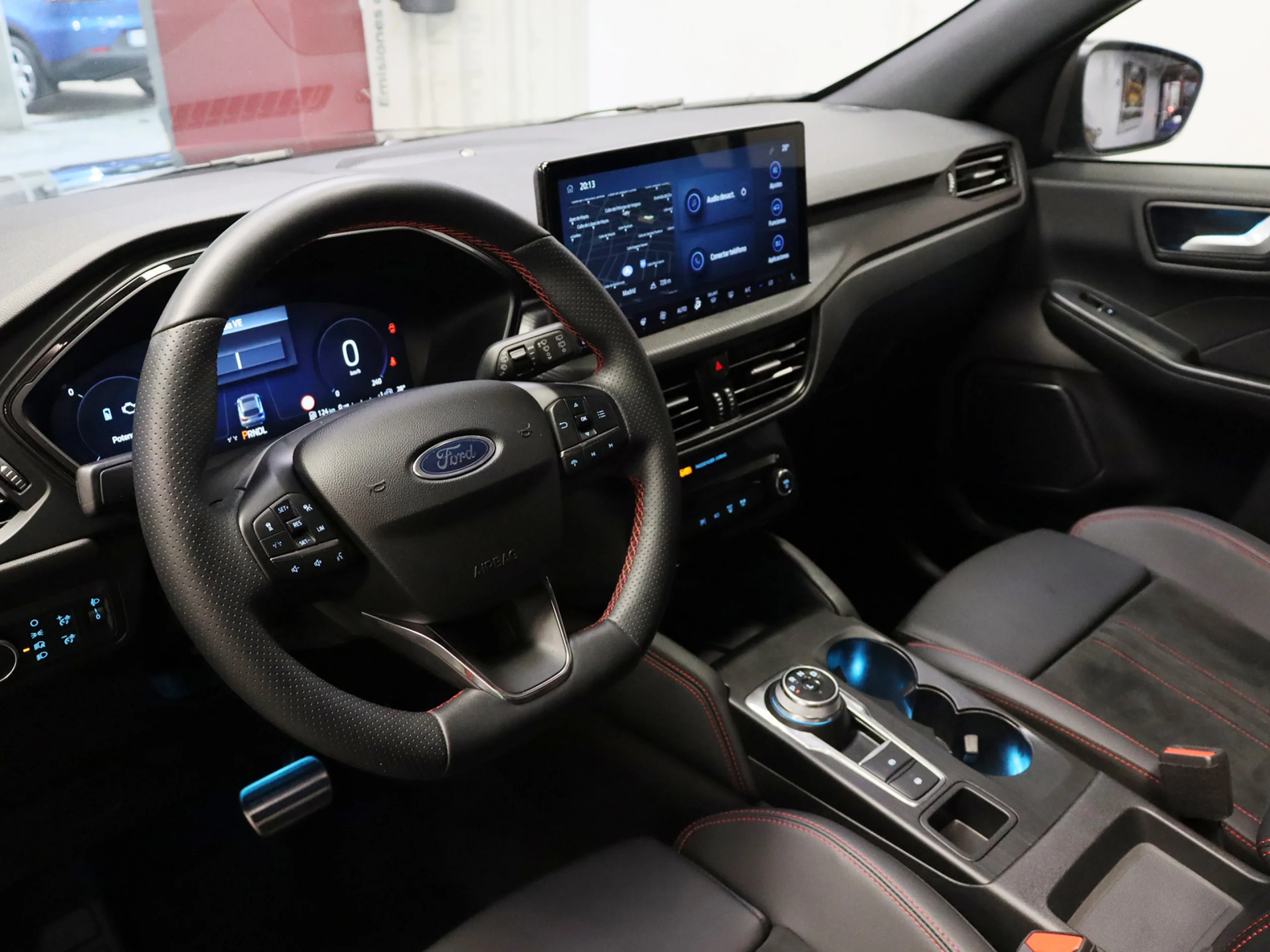 Ford Kuga 2.5 Duratec FHEV ST-Line X 4x2 Auto 132 kW (180 CV) - Foto 3