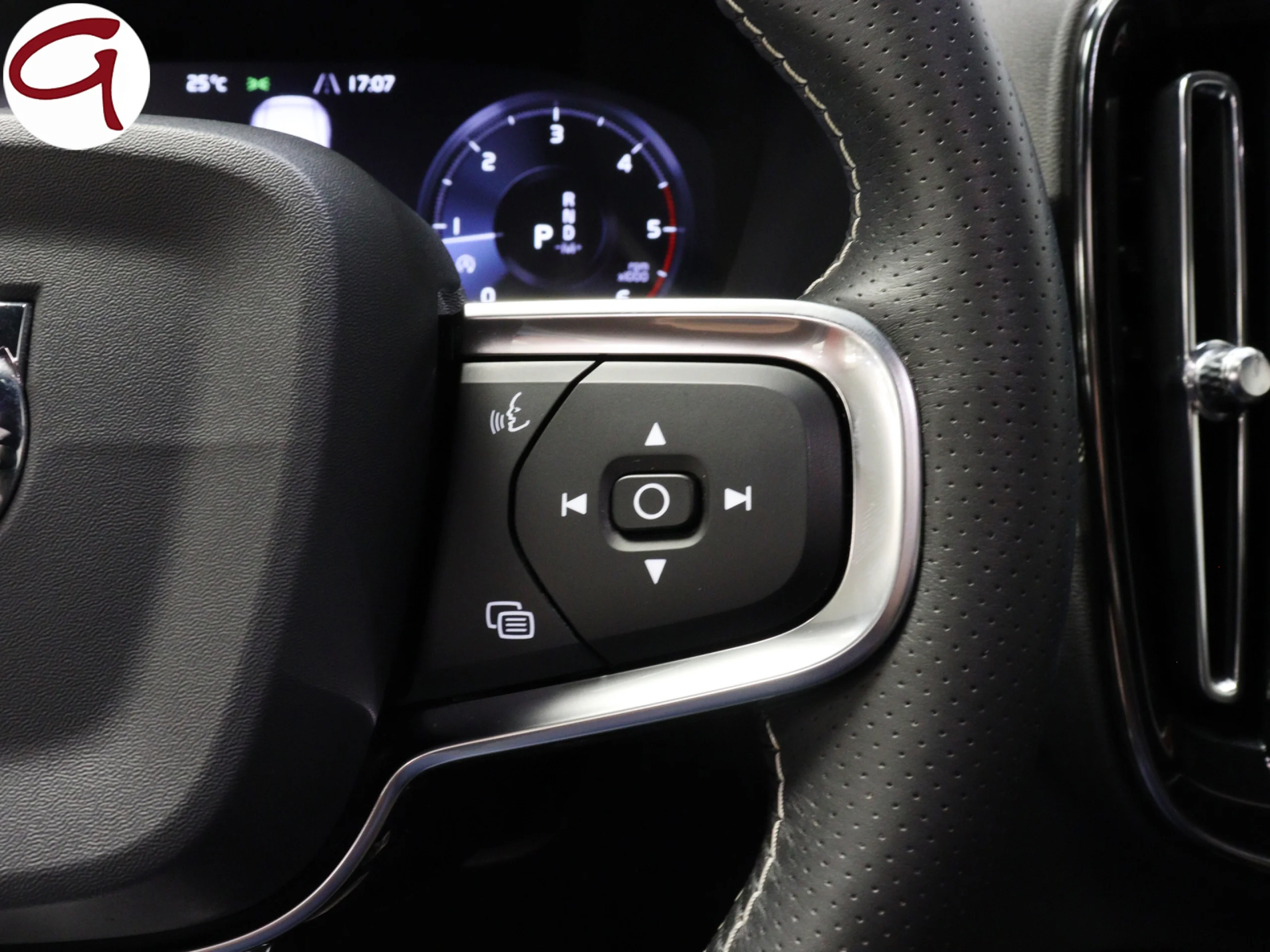 Volvo XC40 D3 R-Design Auto 110 kW (150 CV) - Foto 15